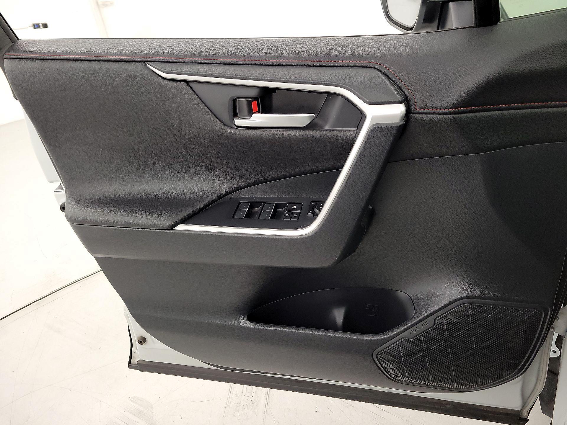 Thumbnail: 2023 Toyota RAV4 - 12