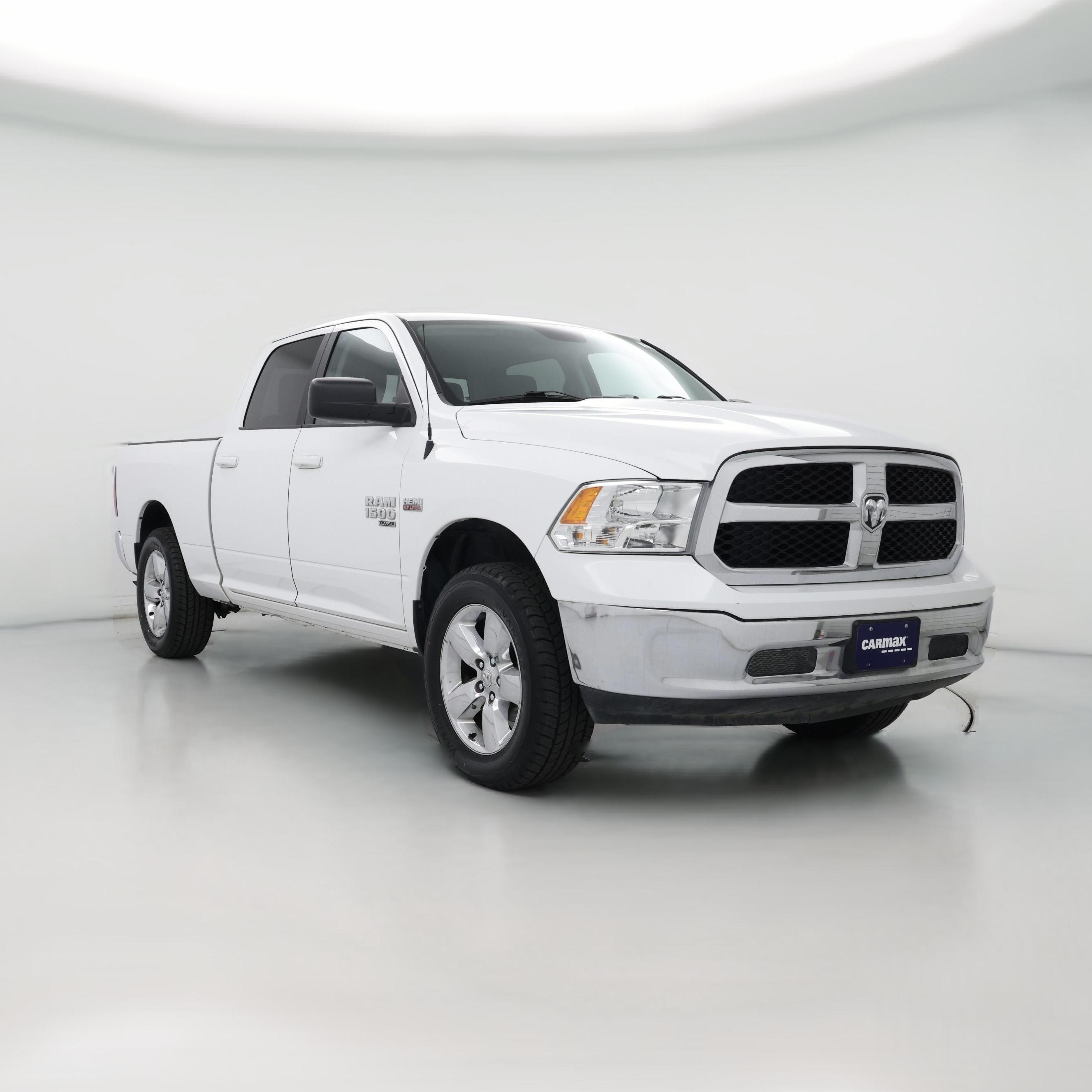 Thumbnail: 2019 RAM 1500 Classic - 1