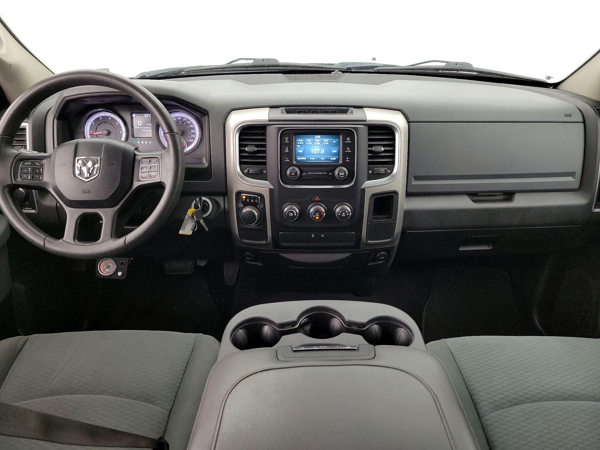 Thumbnail: 2019 RAM 1500 Classic - 9