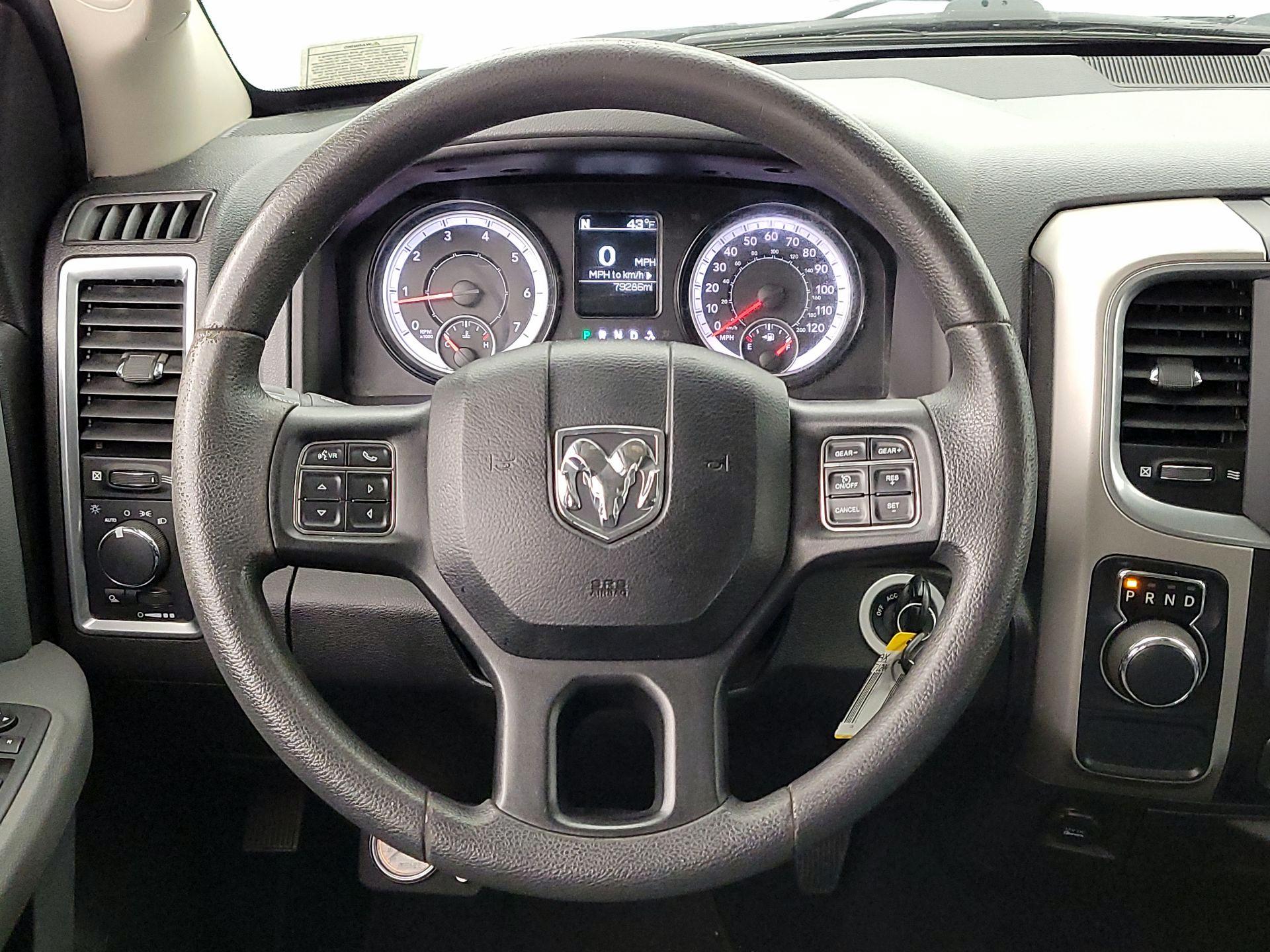 Thumbnail: 2019 RAM 1500 Classic - 10