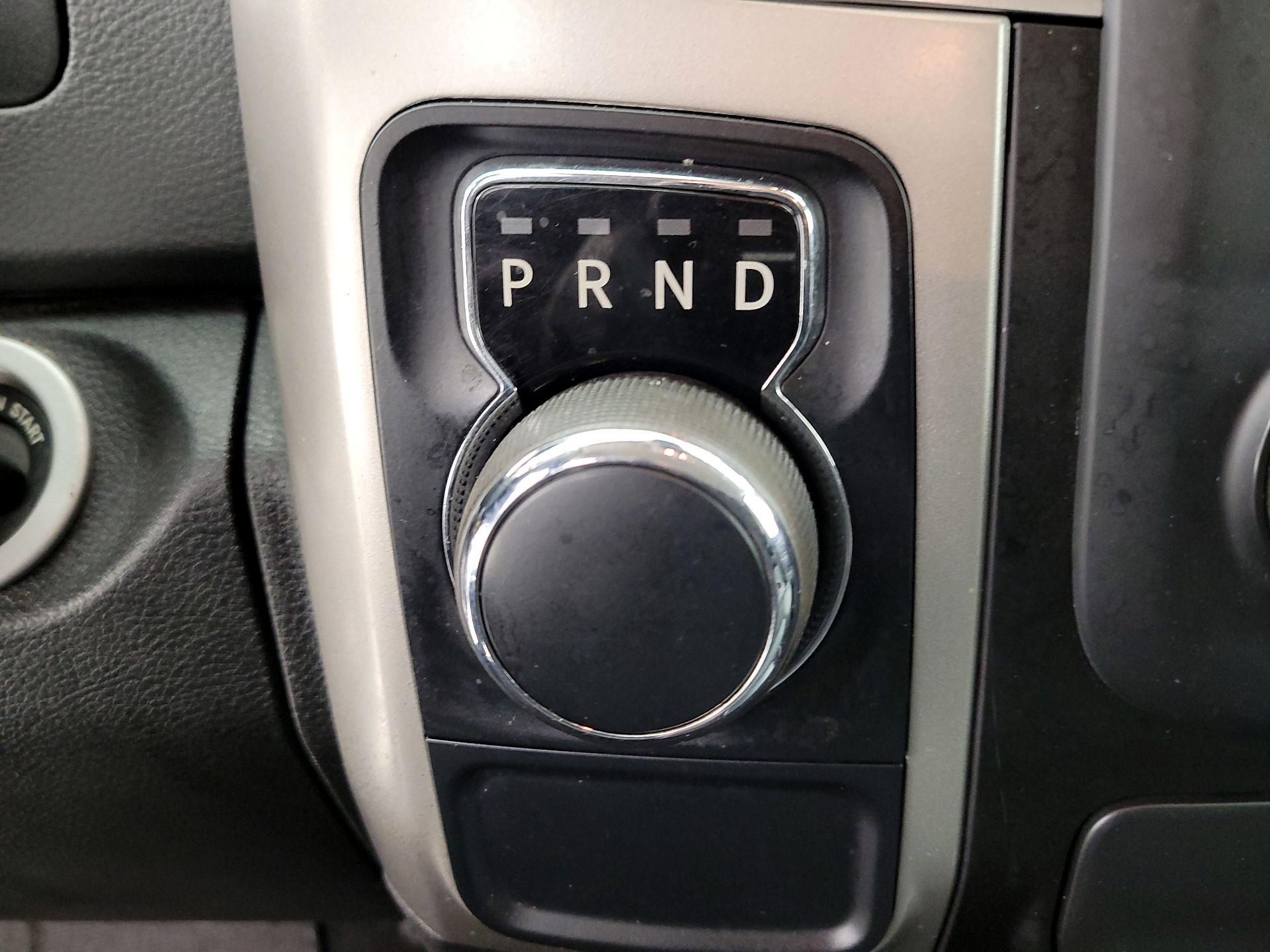 Thumbnail: 2019 RAM 1500 Classic - 17