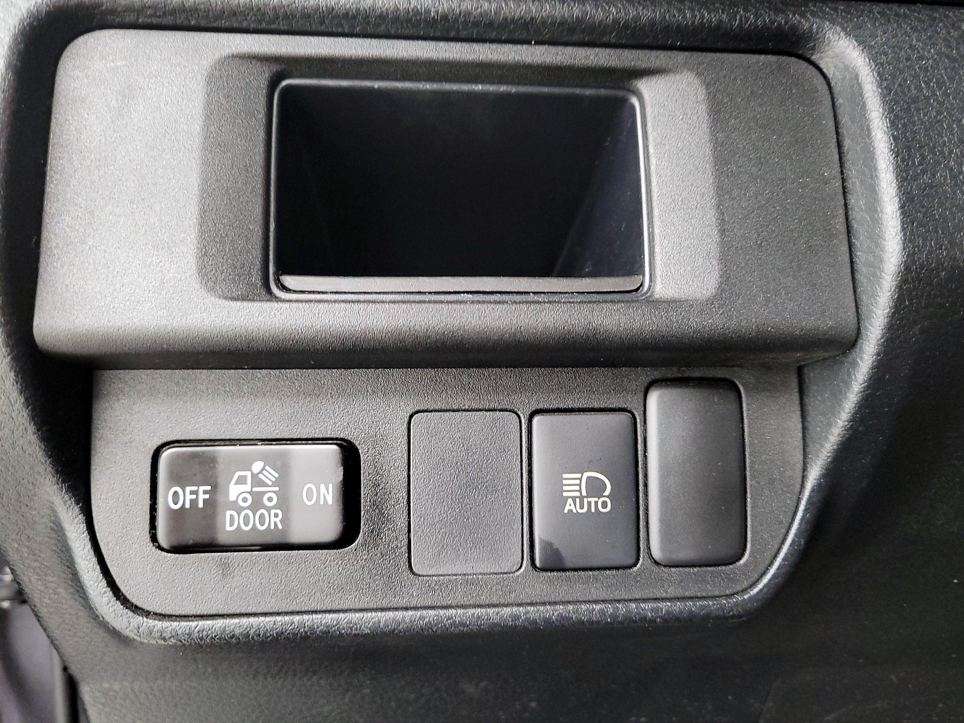 Thumbnail: 2019 Toyota Tacoma - 13