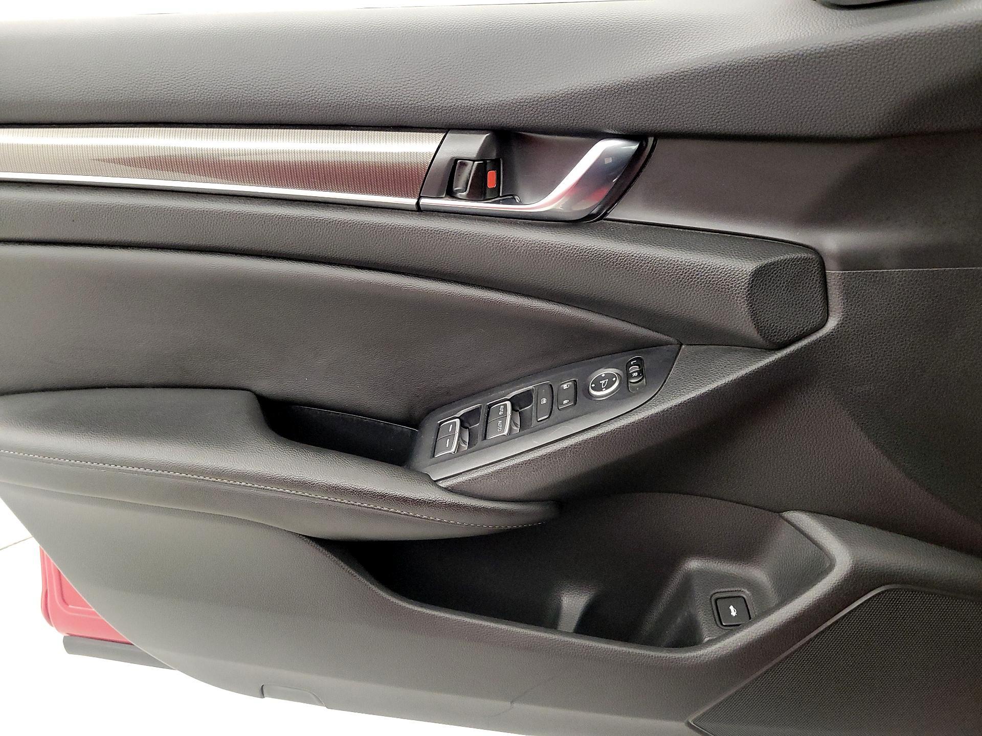 Thumbnail: 2019 Honda Accord - 12