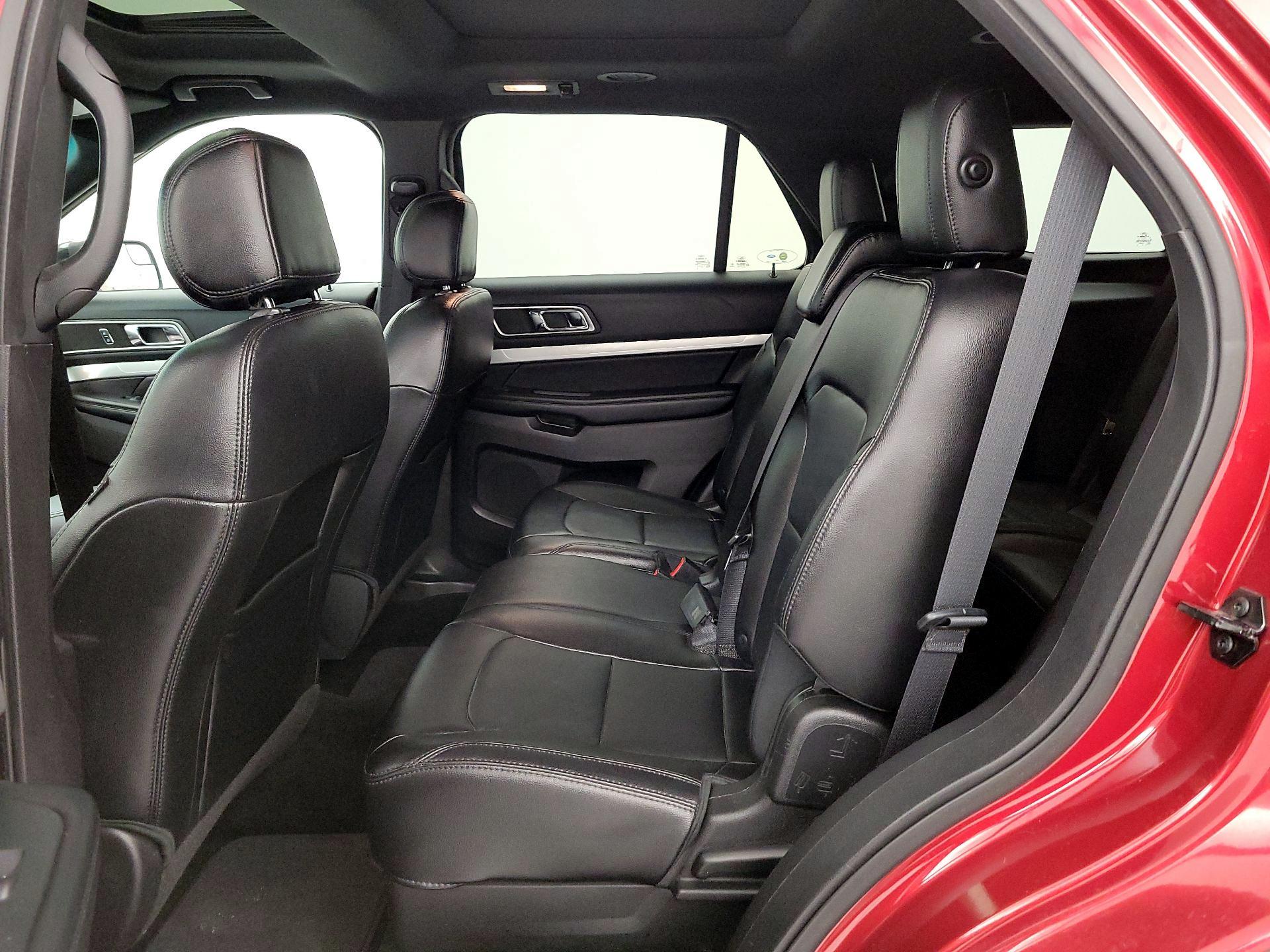 Thumbnail: 2016 Ford Explorer - 20