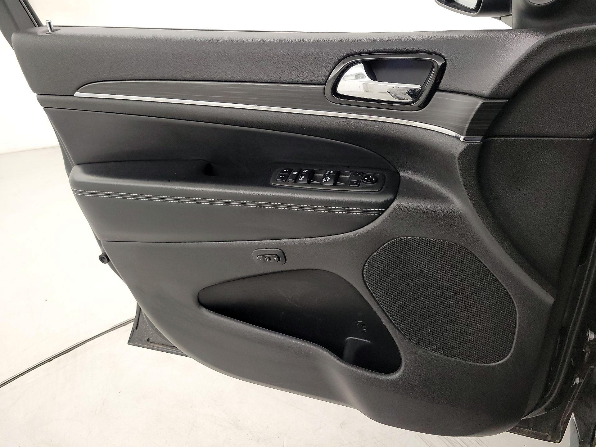 Thumbnail: 2021 Jeep Grand Cherokee - 12