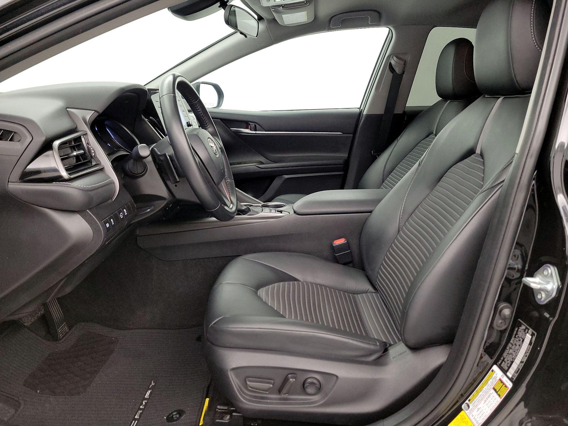 Thumbnail: 2022 Toyota Camry - 11