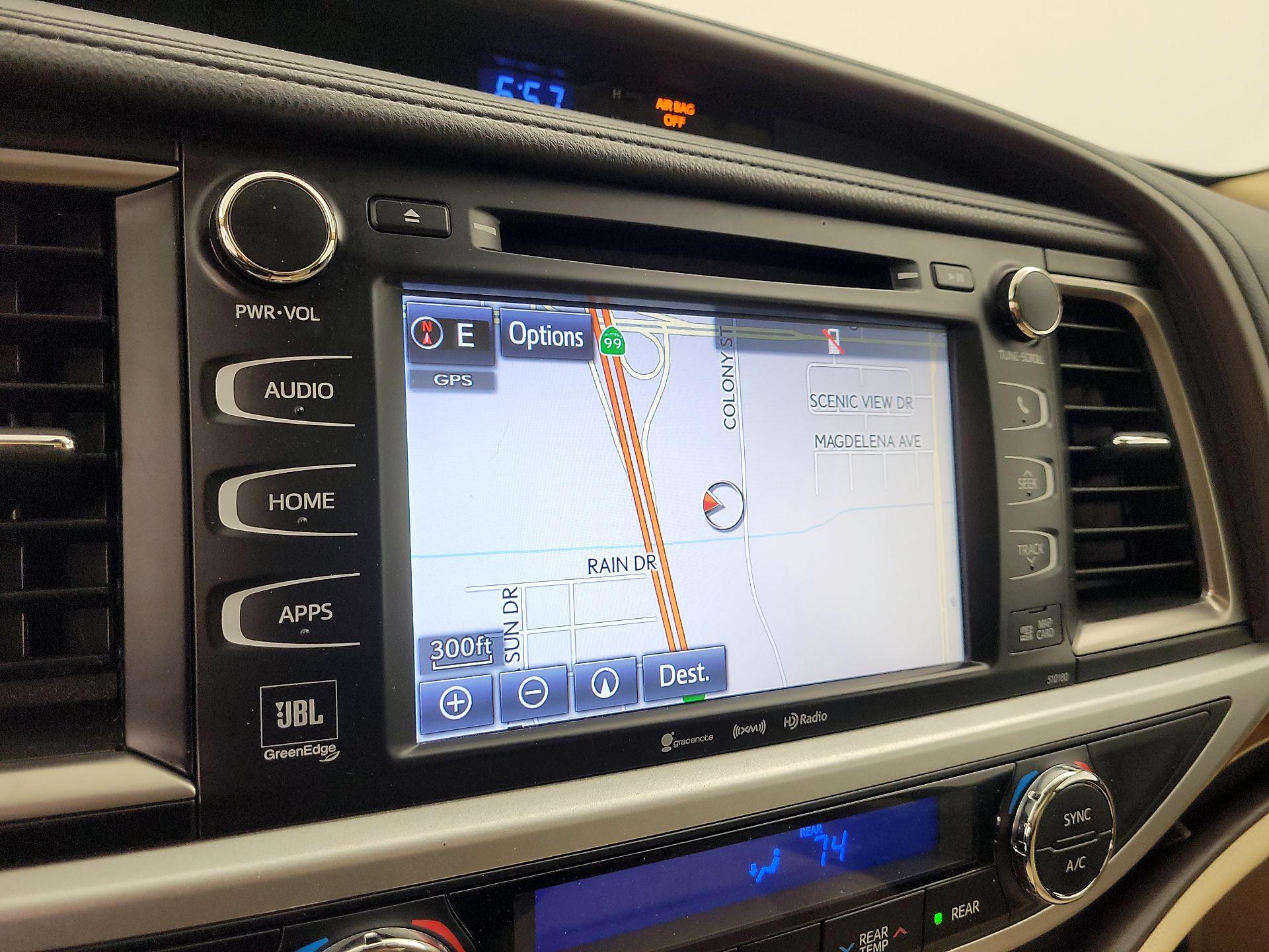 Thumbnail: 2018 Toyota Highlander - 14