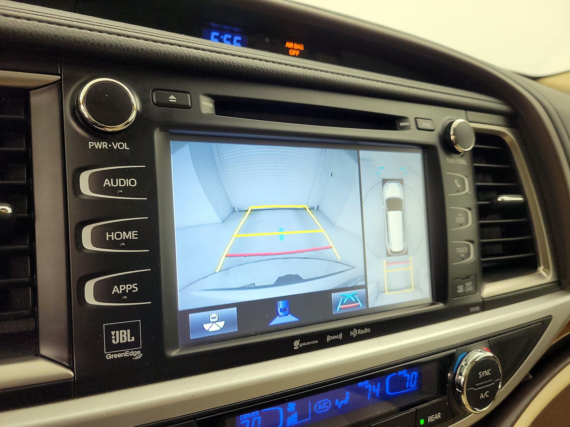 Thumbnail: 2018 Toyota Highlander - 15