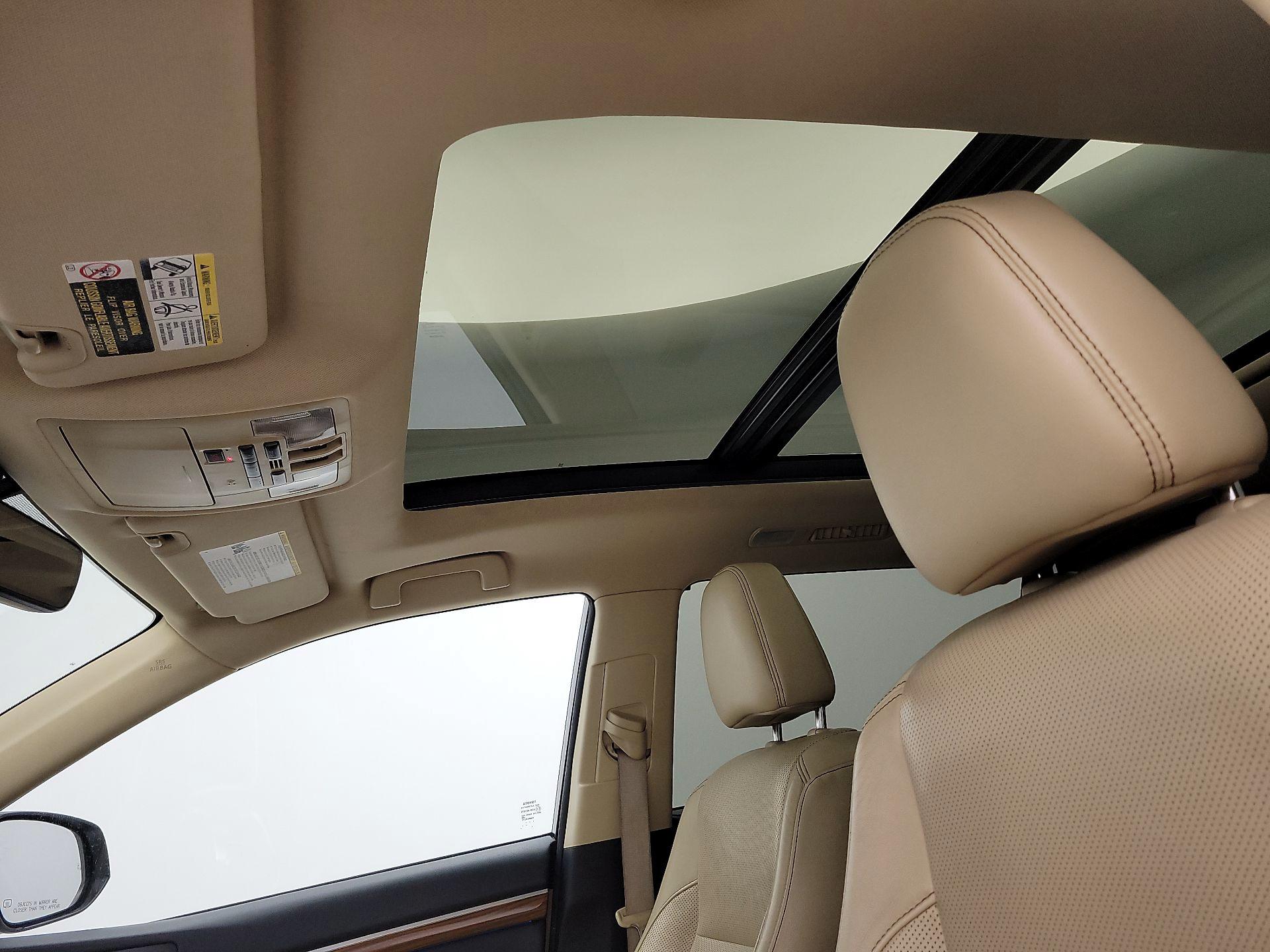 Thumbnail: 2018 Toyota Highlander - 20