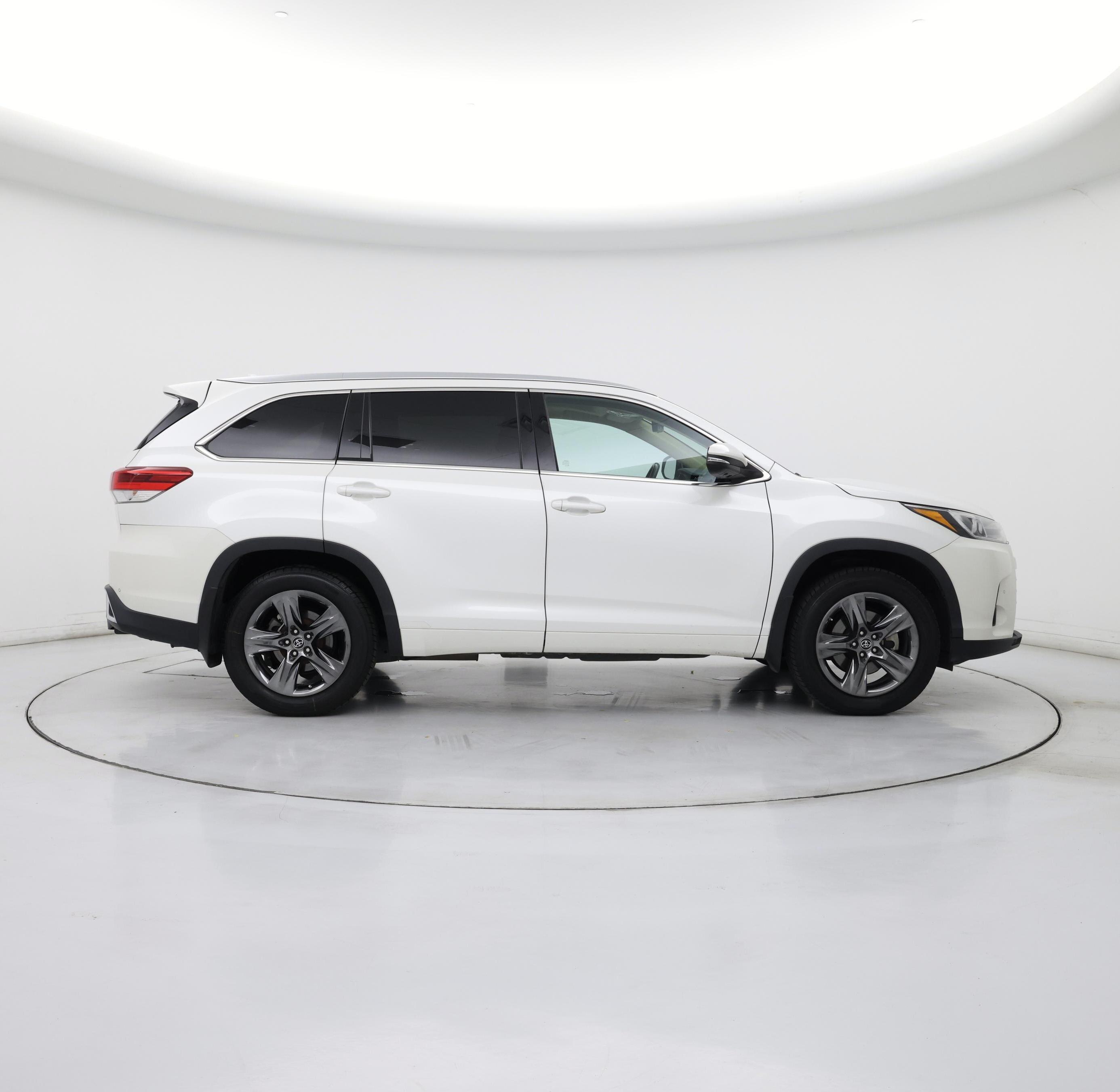 Thumbnail: 2018 Toyota Highlander - 7