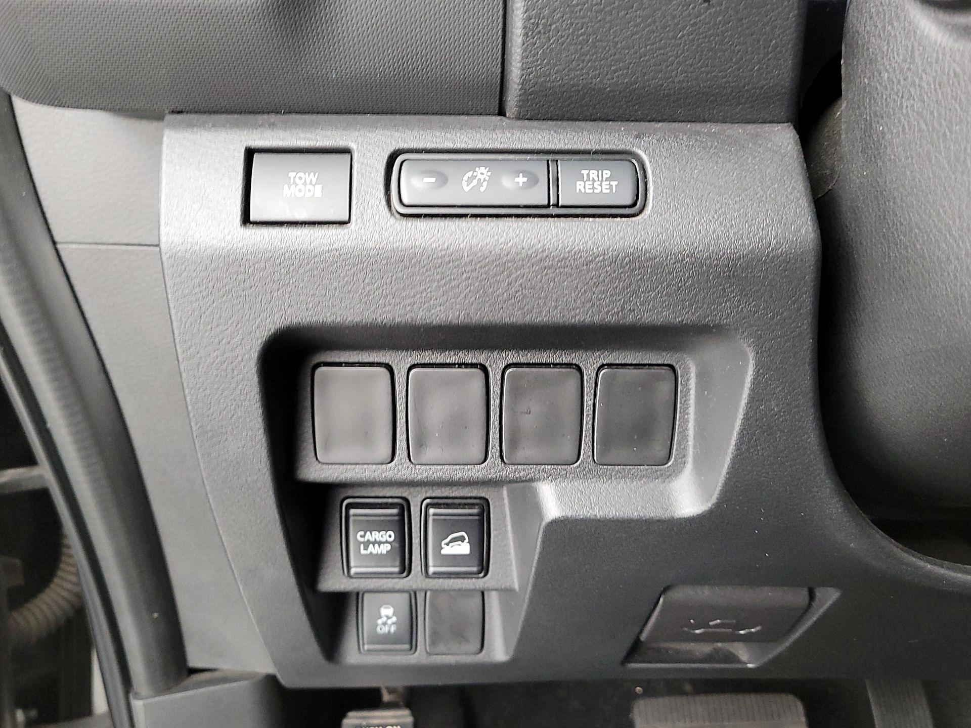 Thumbnail: 2022 Nissan Frontier - 13