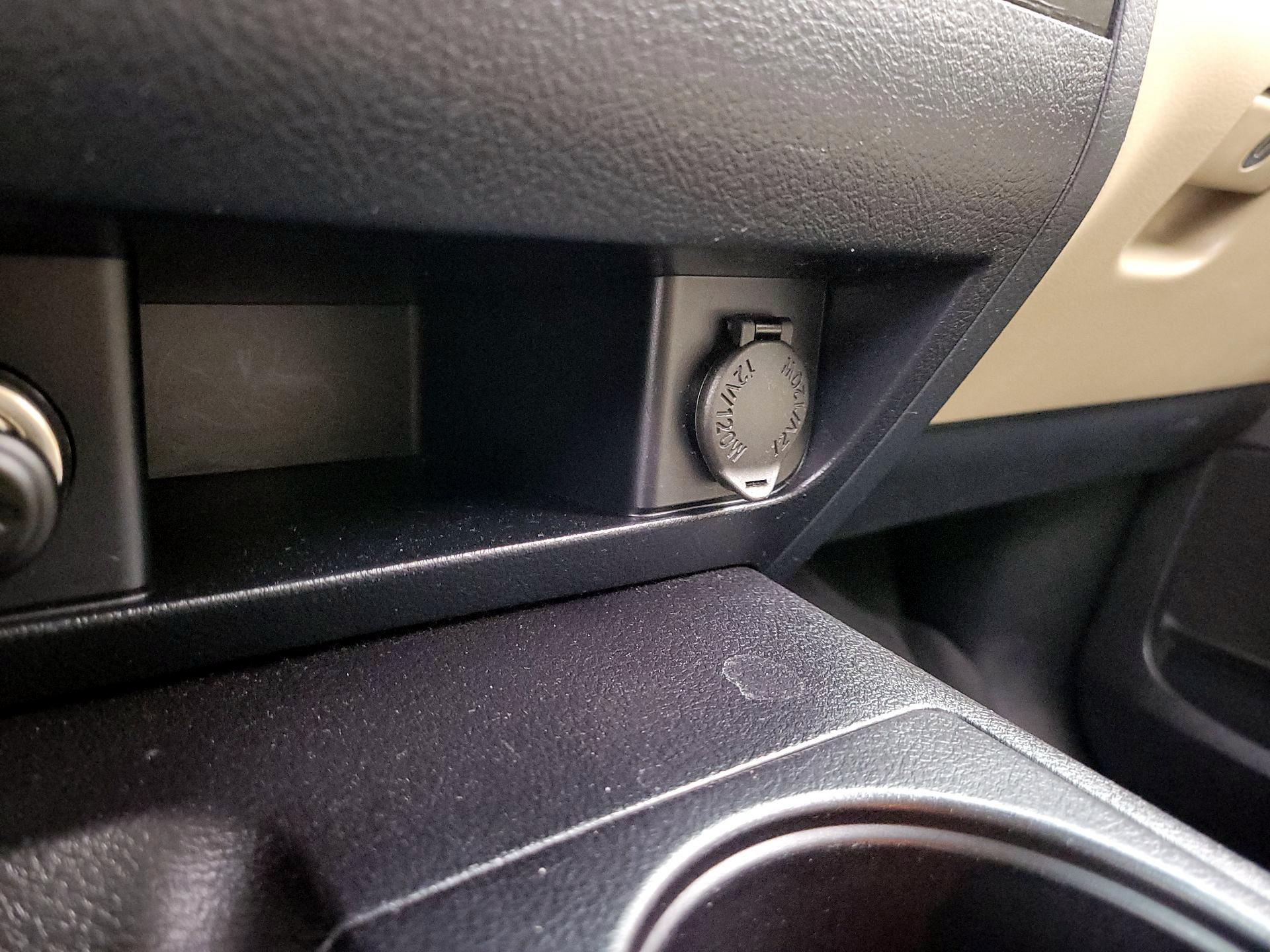 Thumbnail: 2017 Toyota Sequoia - 18