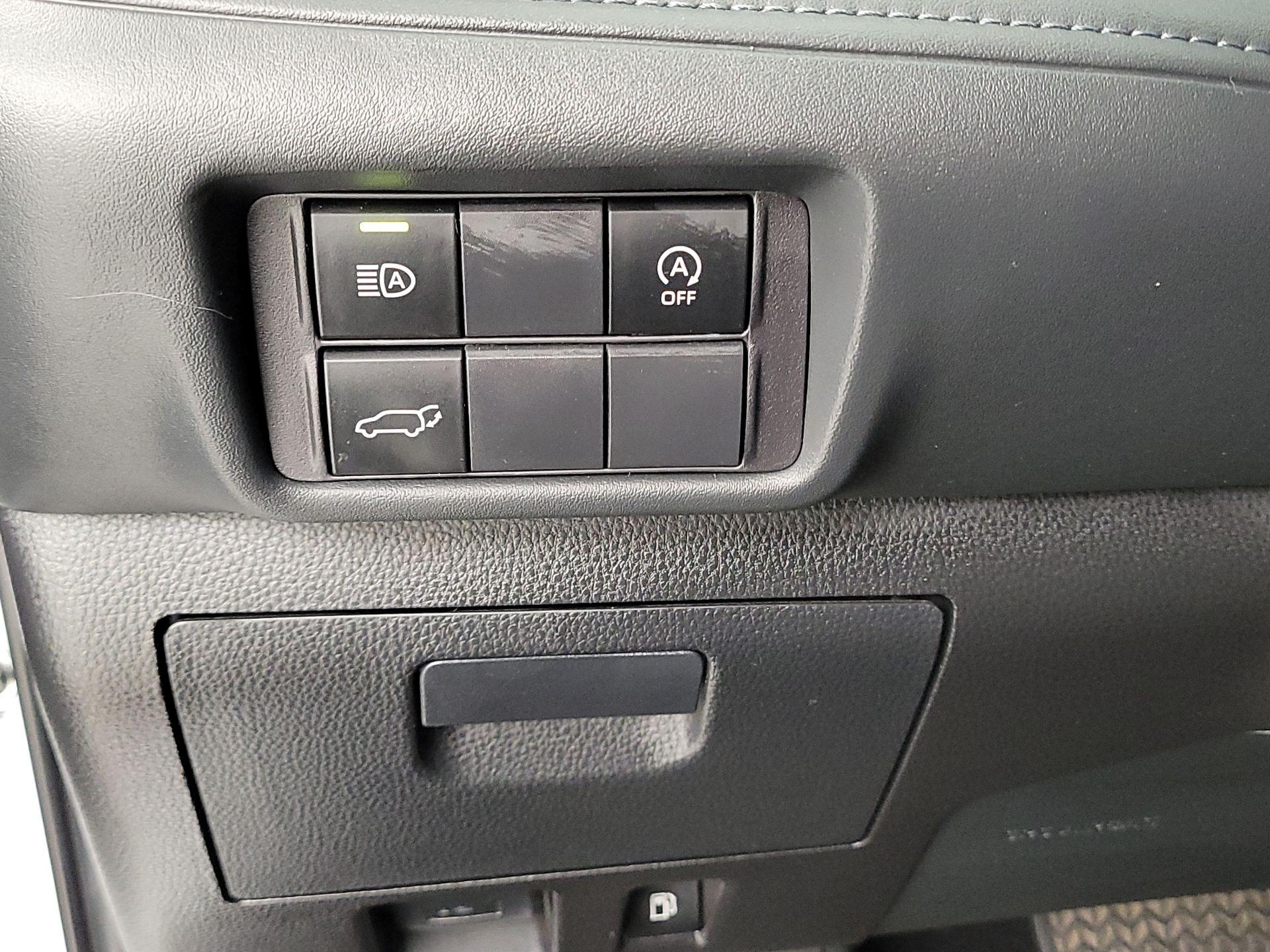 Thumbnail: 2023 Toyota Highlander - 13