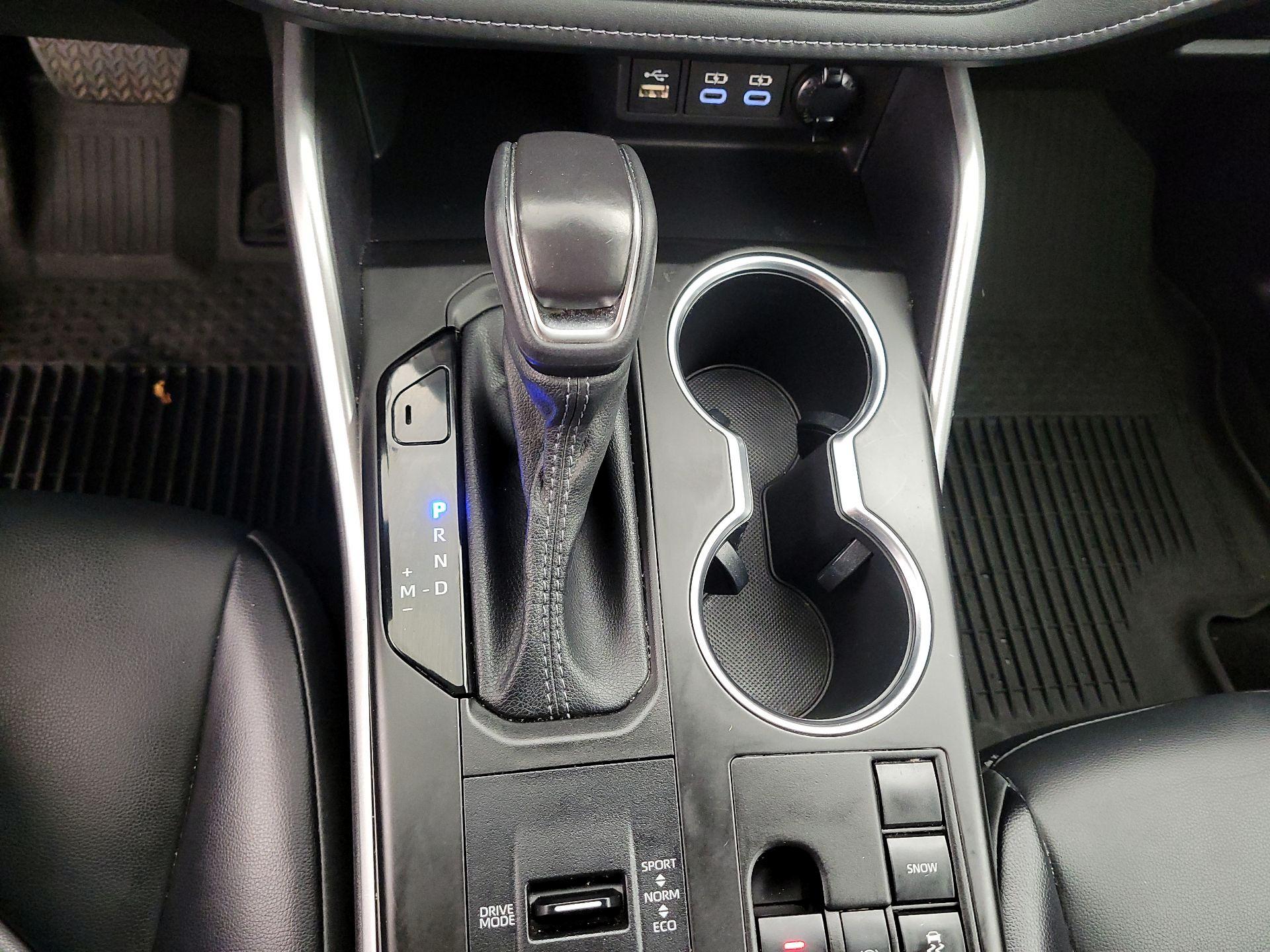 Thumbnail: 2023 Toyota Highlander - 17