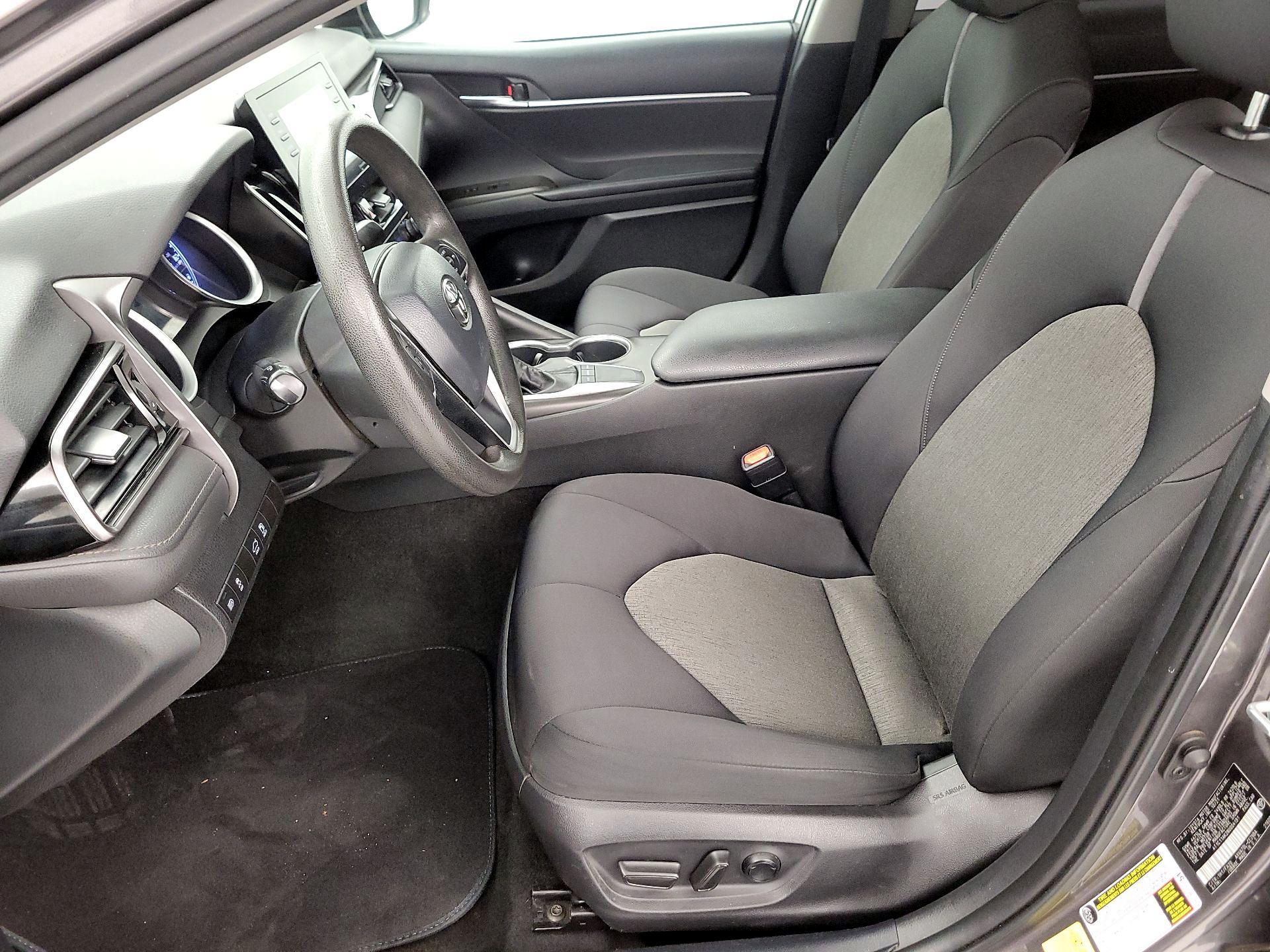 Thumbnail: 2022 Toyota Camry - 11