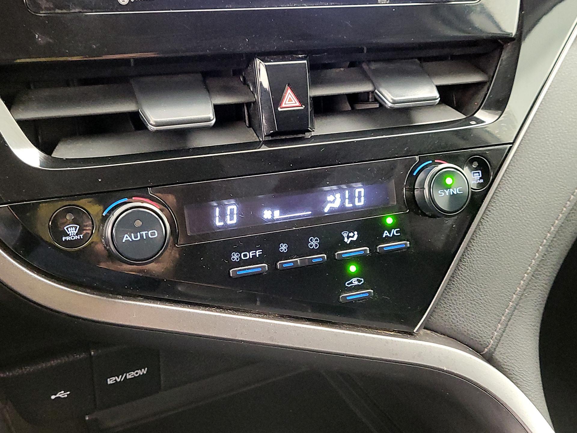 Thumbnail: 2022 Toyota Camry - 17