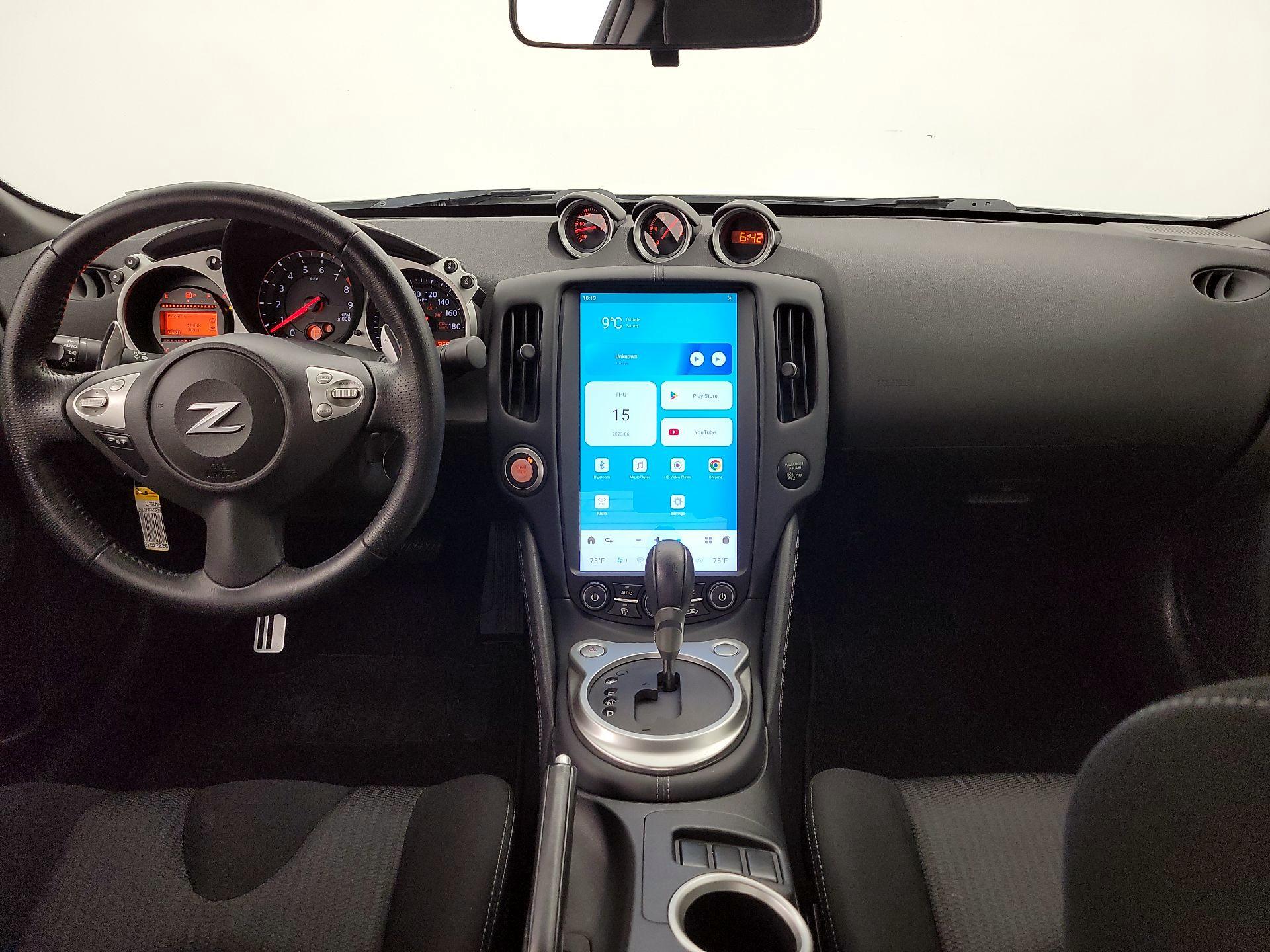 Thumbnail: 2014 Nissan Z - 9