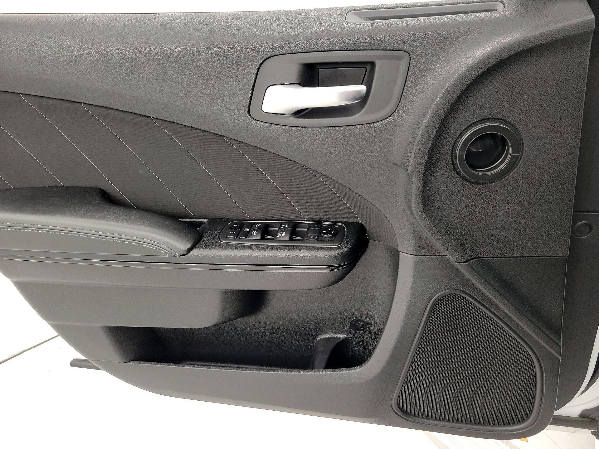 Thumbnail: 2020 Dodge Charger - 12