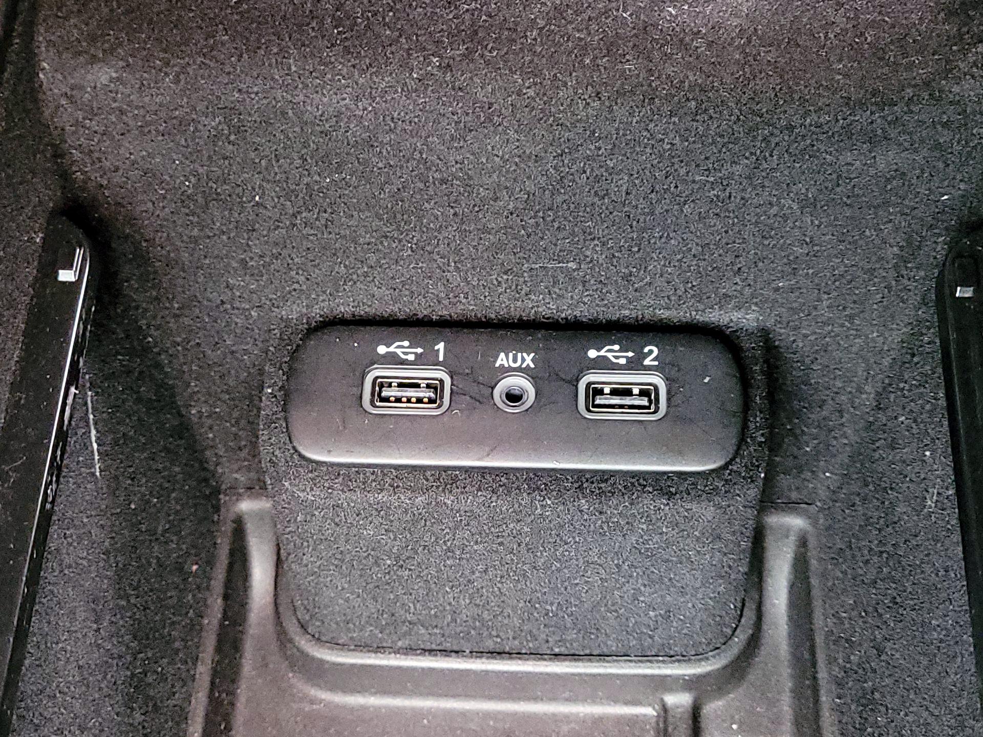 Thumbnail: 2020 Dodge Charger - 18