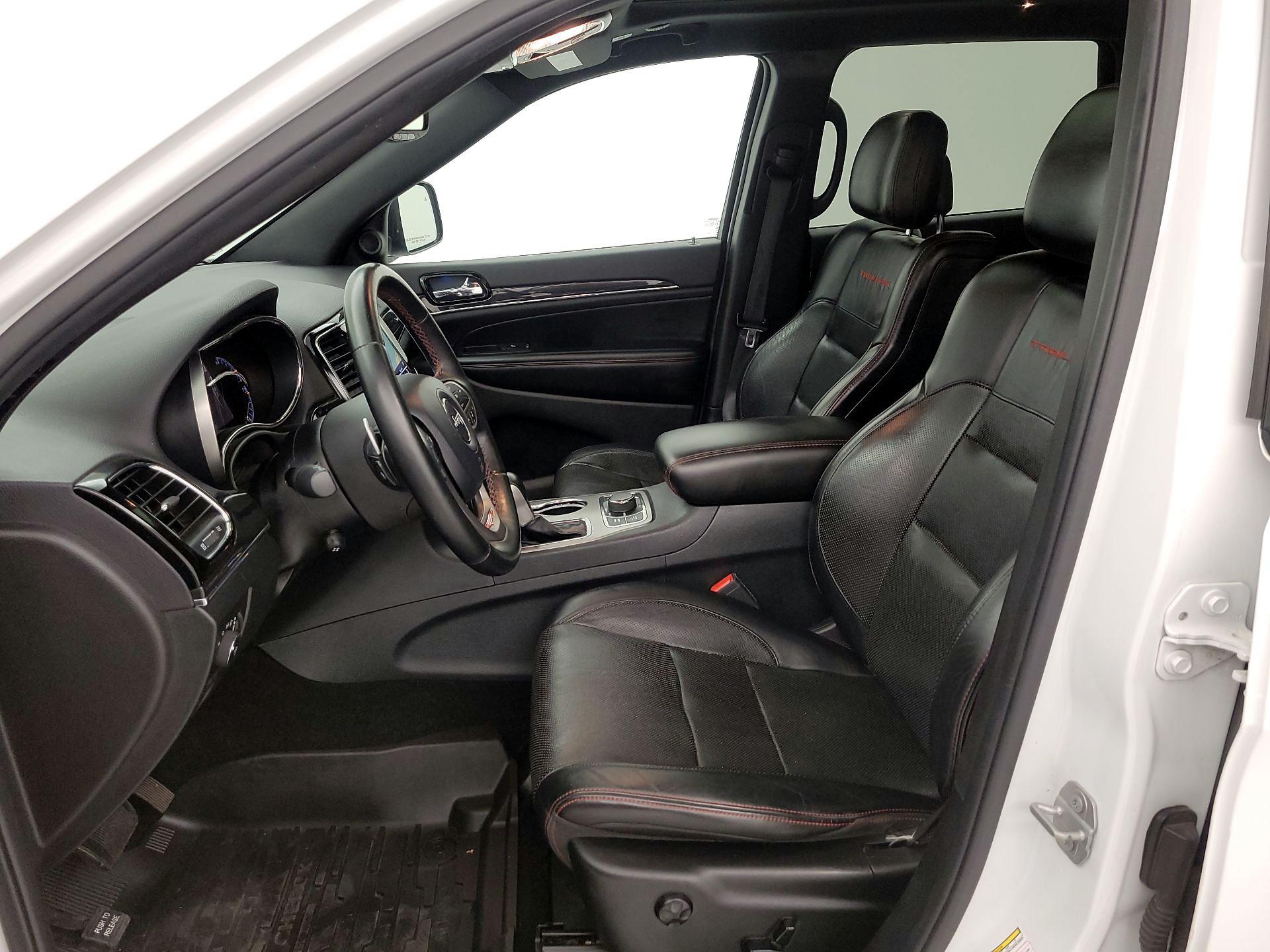 Thumbnail: 2020 Jeep Grand Cherokee - 11