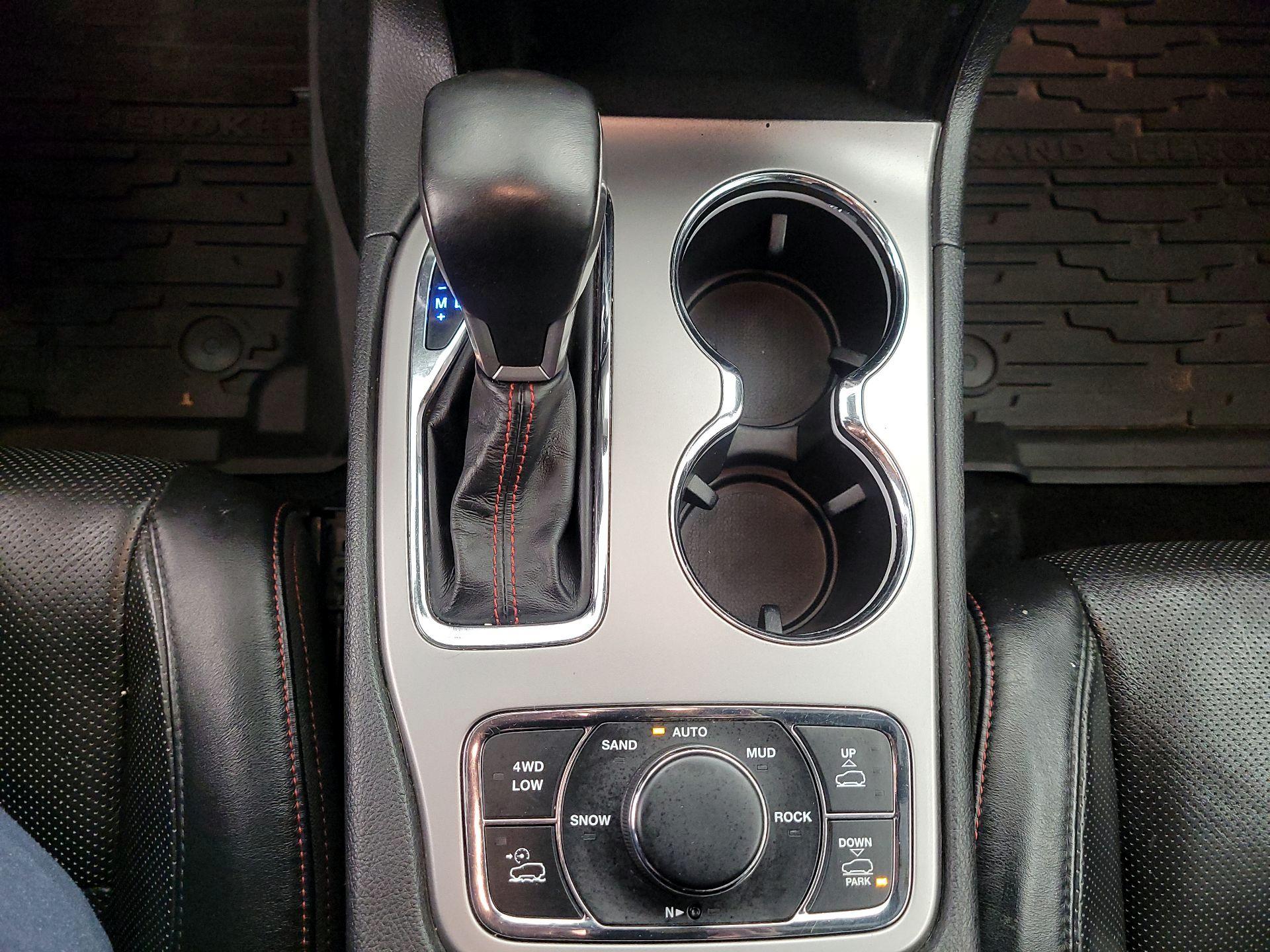 Thumbnail: 2020 Jeep Grand Cherokee - 18