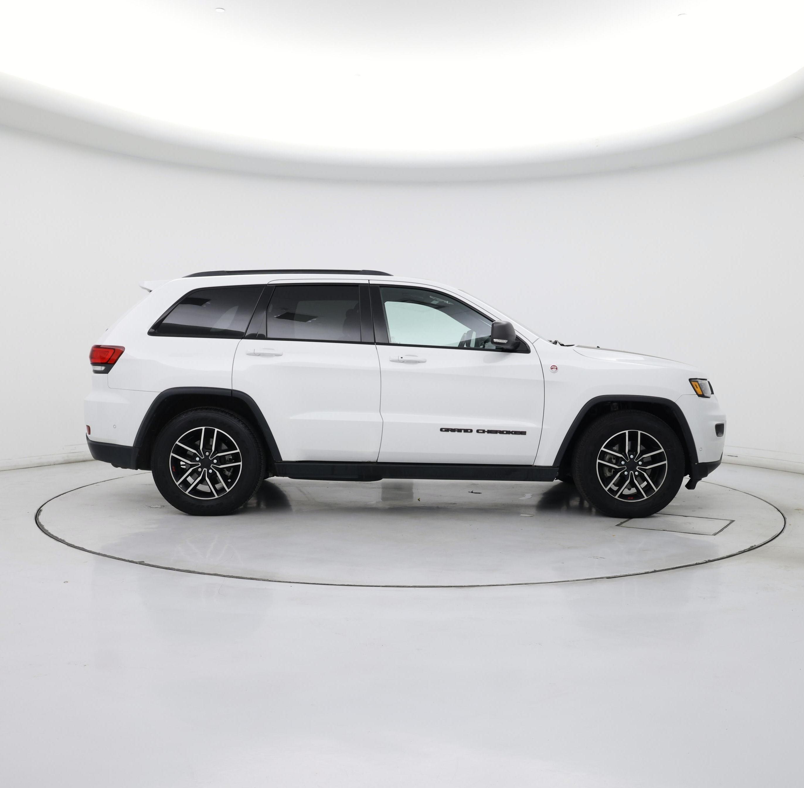 Thumbnail: 2020 Jeep Grand Cherokee - 7