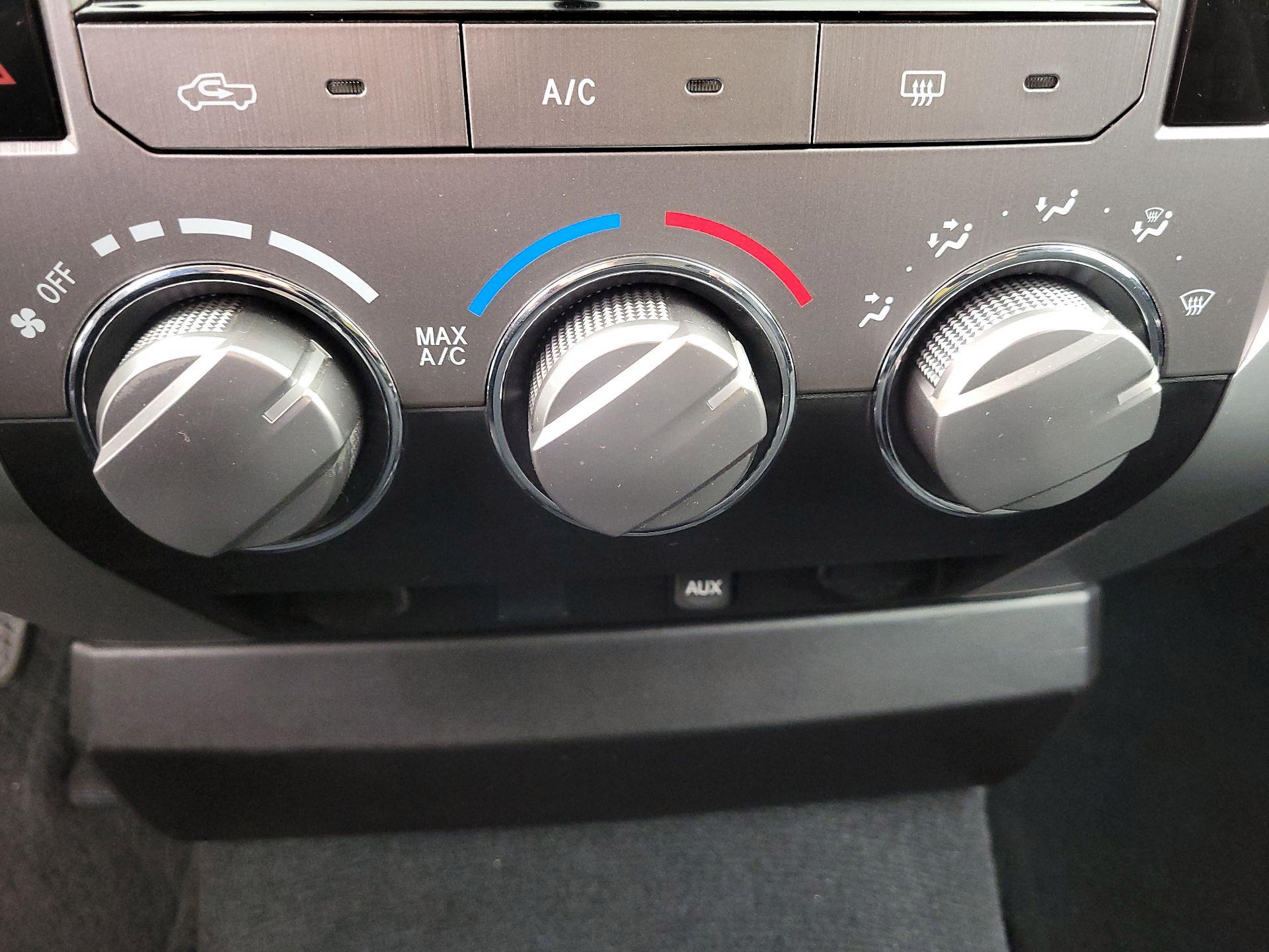 Thumbnail: 2016 Toyota Tundra - 16