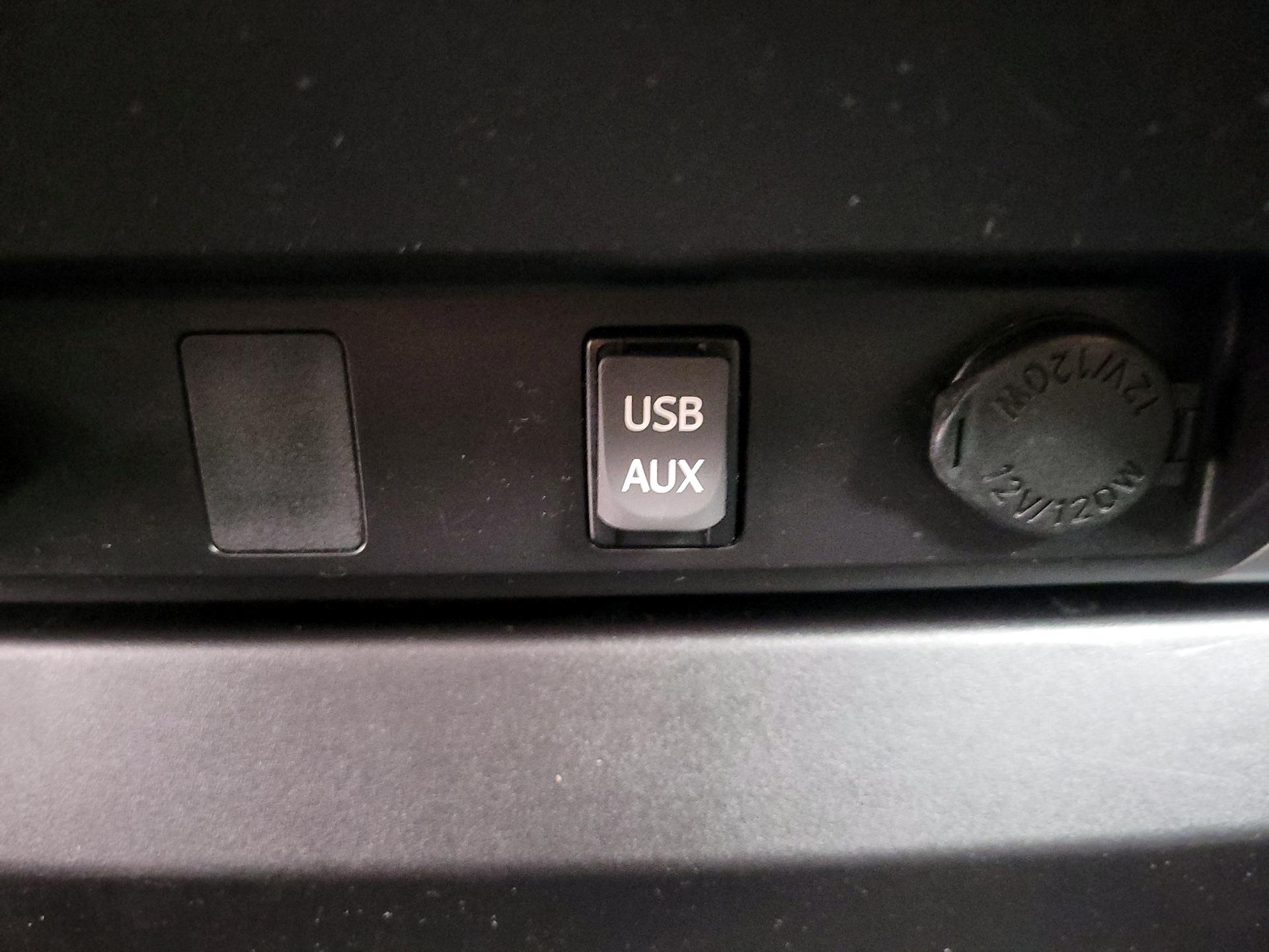 Thumbnail: 2016 Toyota Tundra - 18