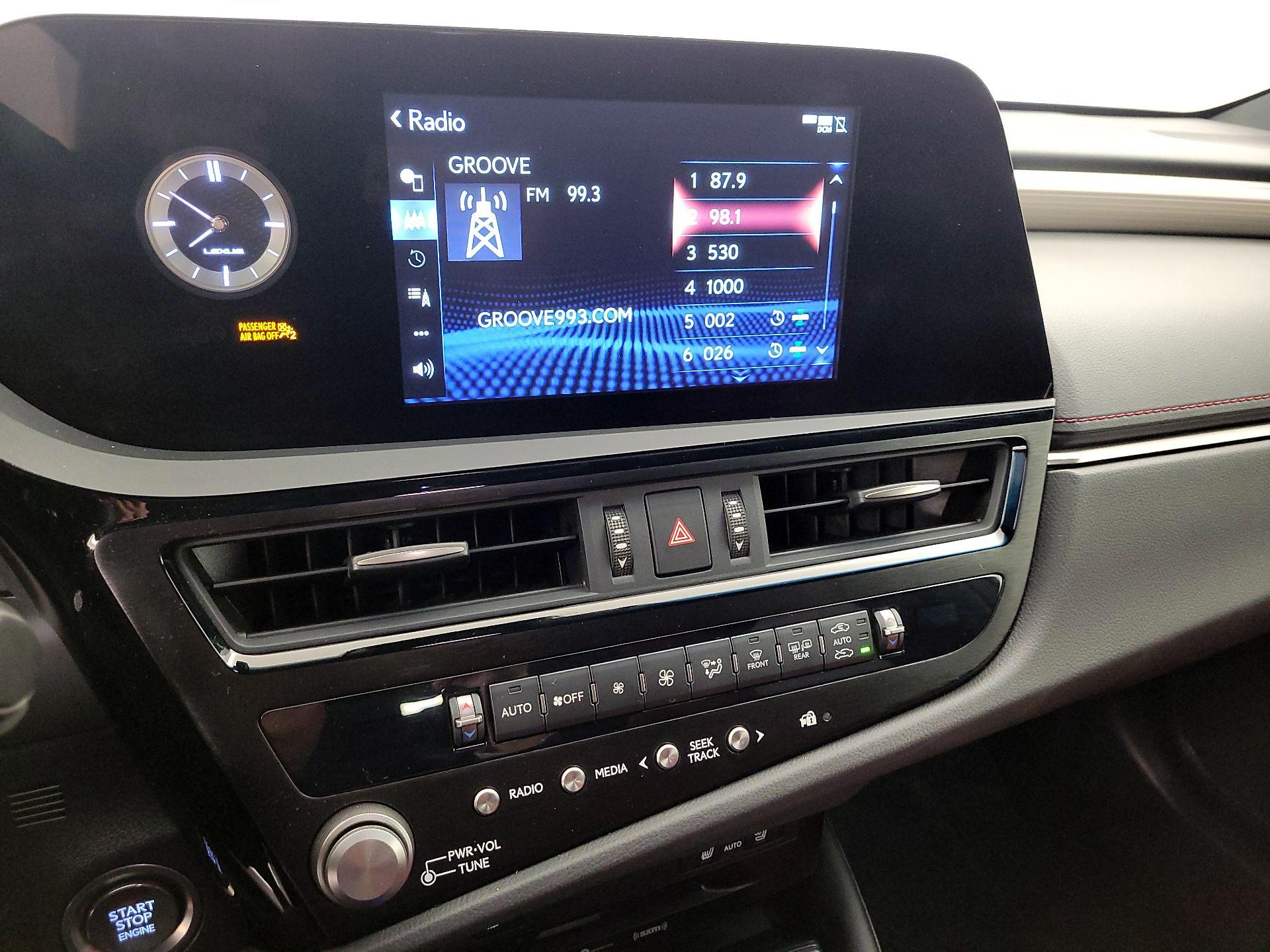 Thumbnail: 2022 Lexus ES - 15