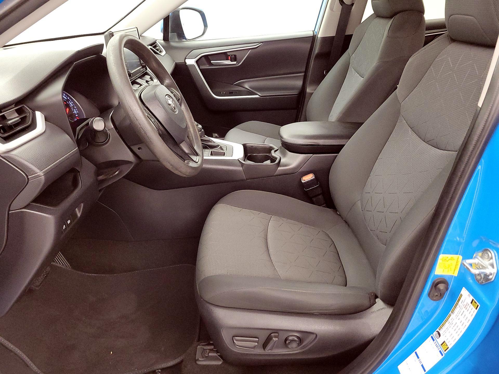 Thumbnail: 2021 Toyota RAV4 - 11