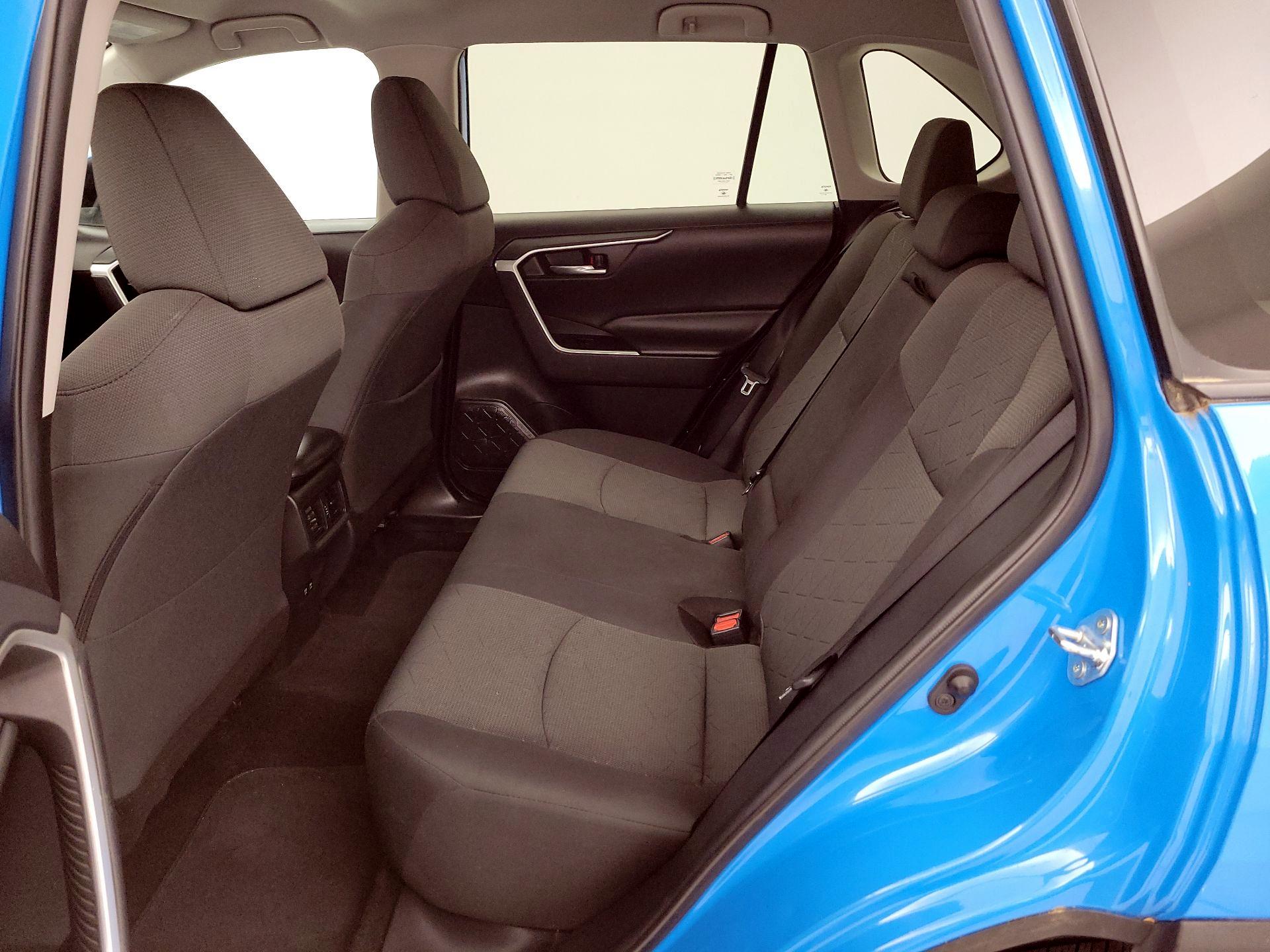 Thumbnail: 2021 Toyota RAV4 - 19