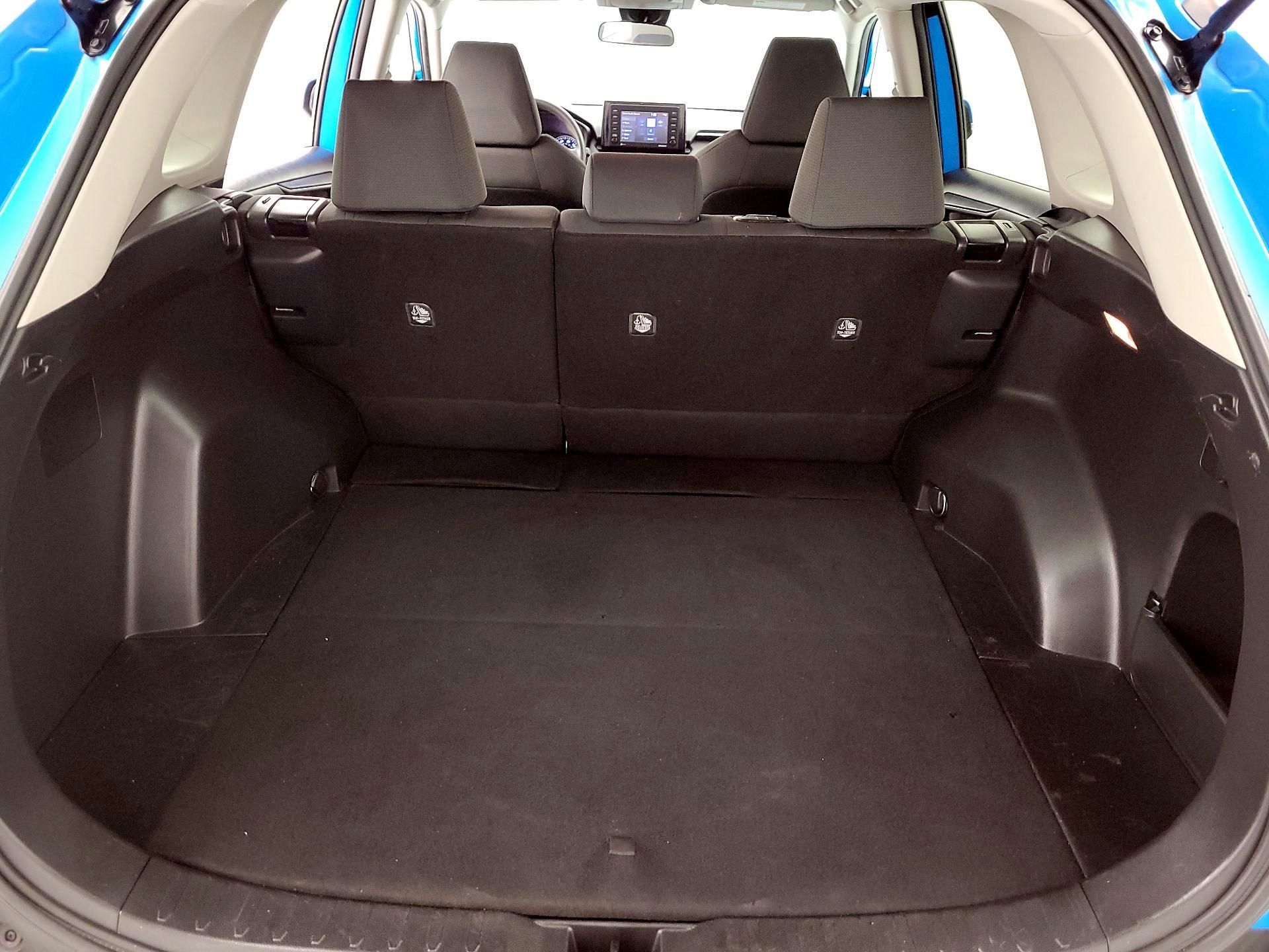 Thumbnail: 2021 Toyota RAV4 - 20