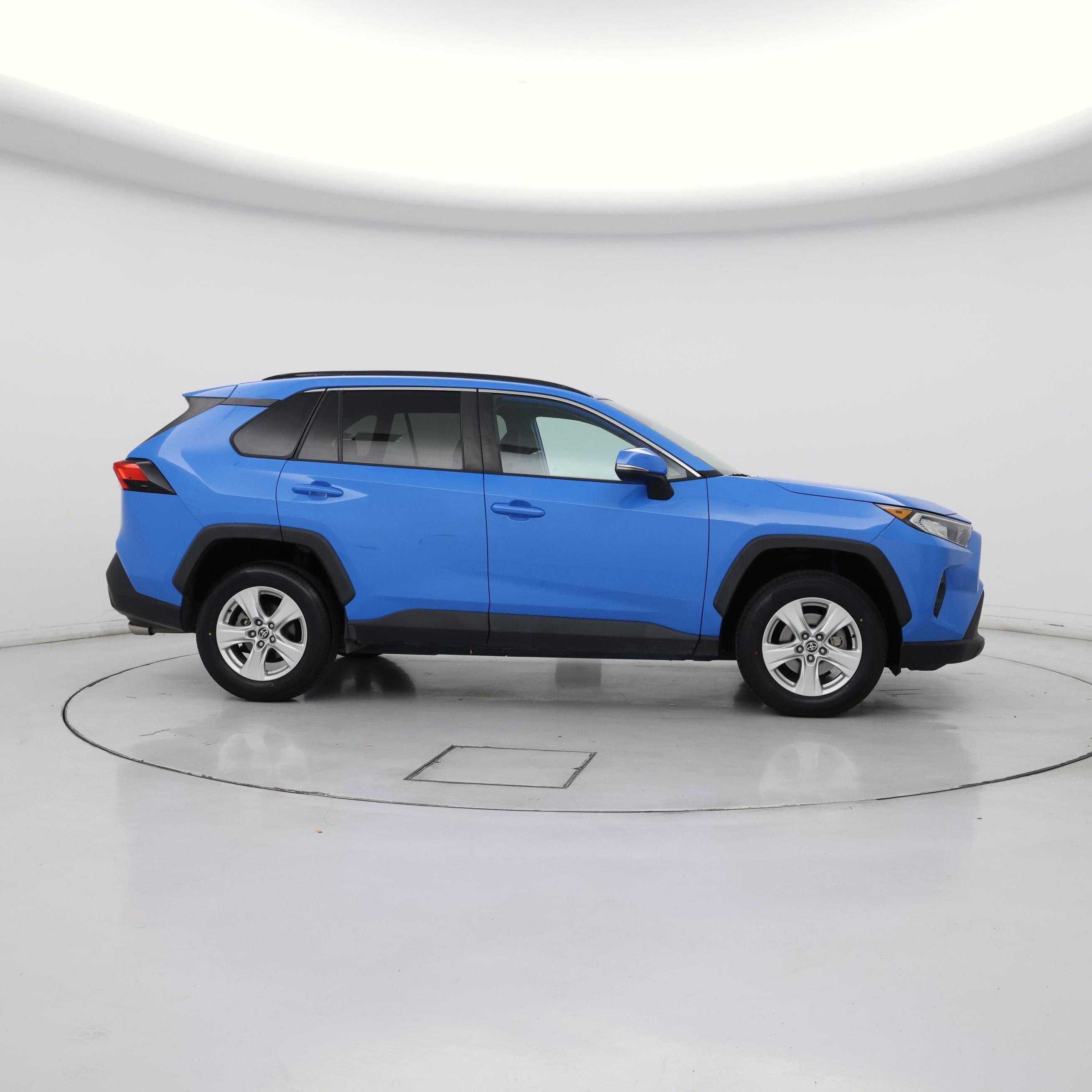 Thumbnail: 2021 Toyota RAV4 - 7
