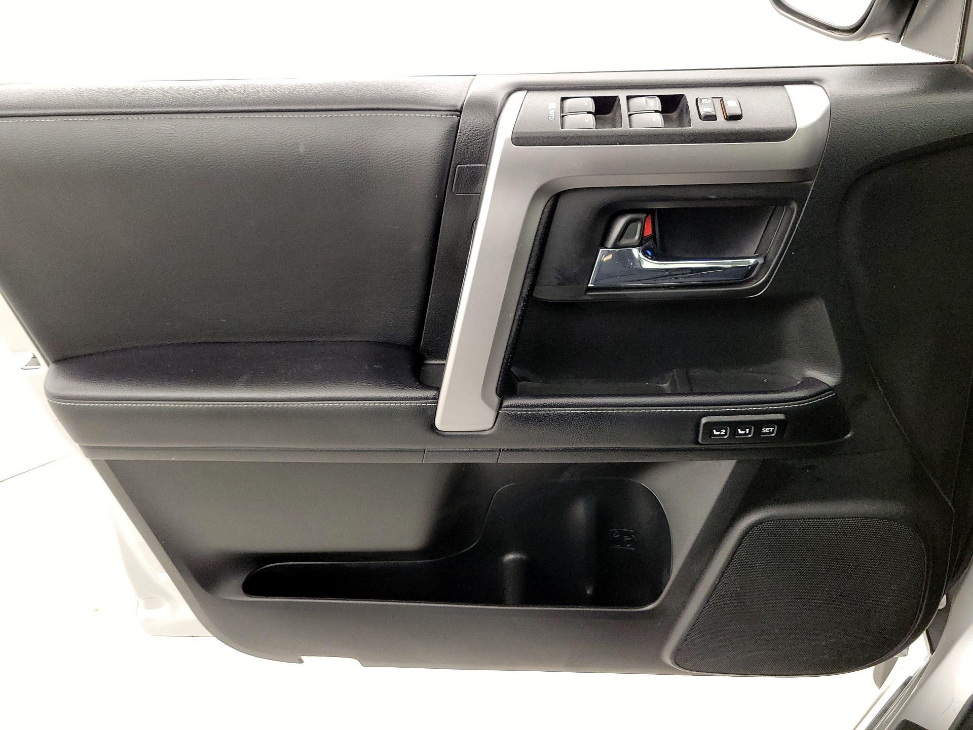 Thumbnail: 2021 Toyota 4Runner - 12