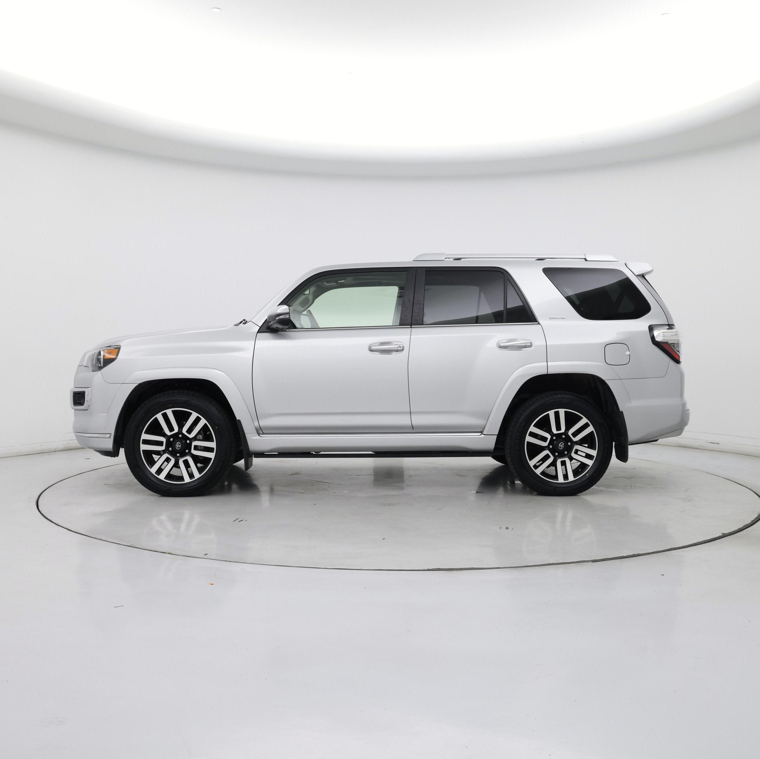 Thumbnail: 2021 Toyota 4Runner - 3