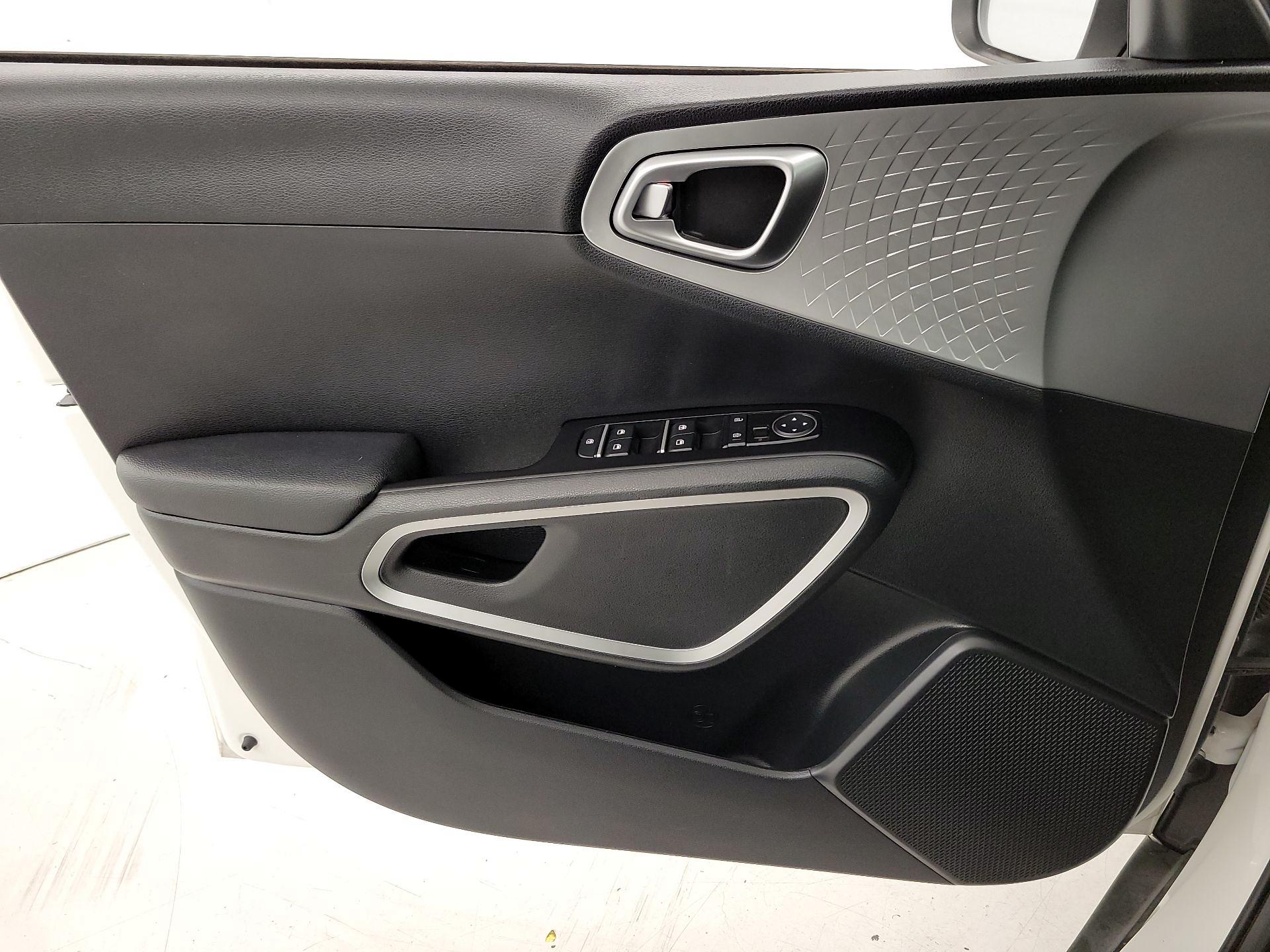 Thumbnail: 2022 Kia Soul - 12