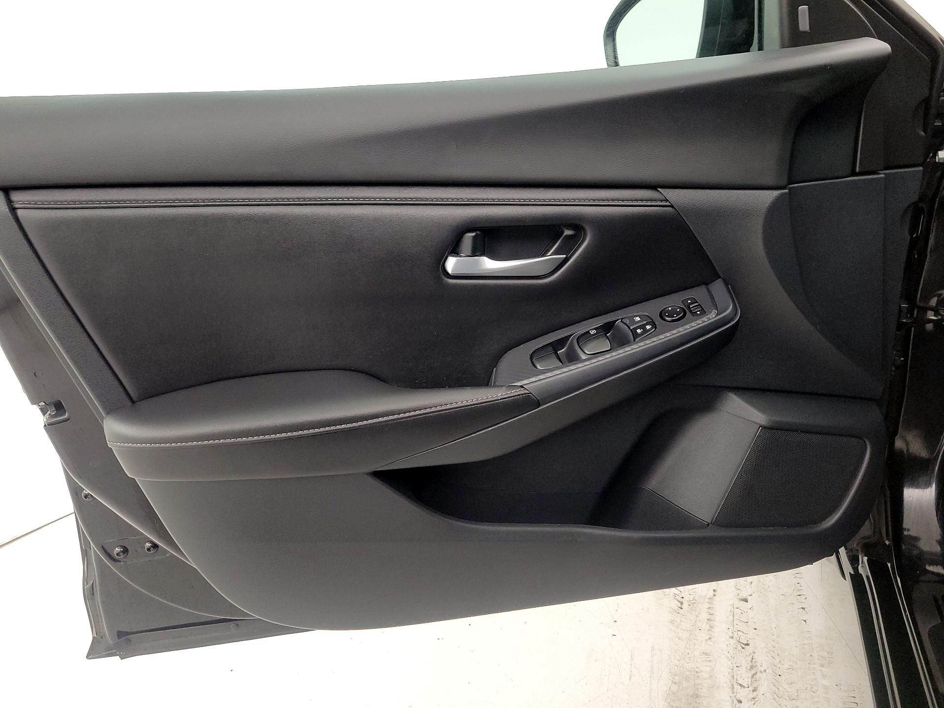 Thumbnail: 2022 Nissan Sentra - 12