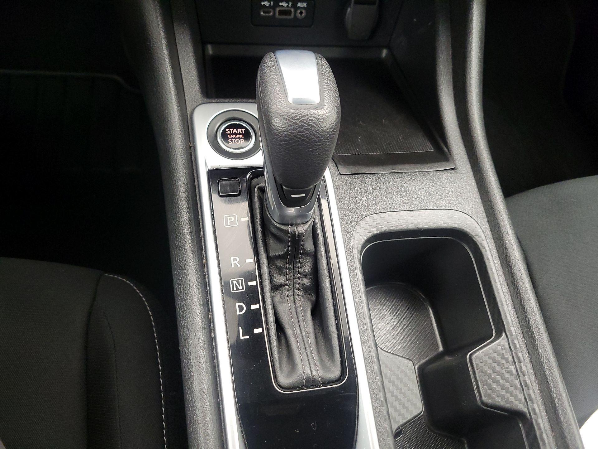 Thumbnail: 2022 Nissan Sentra - 17