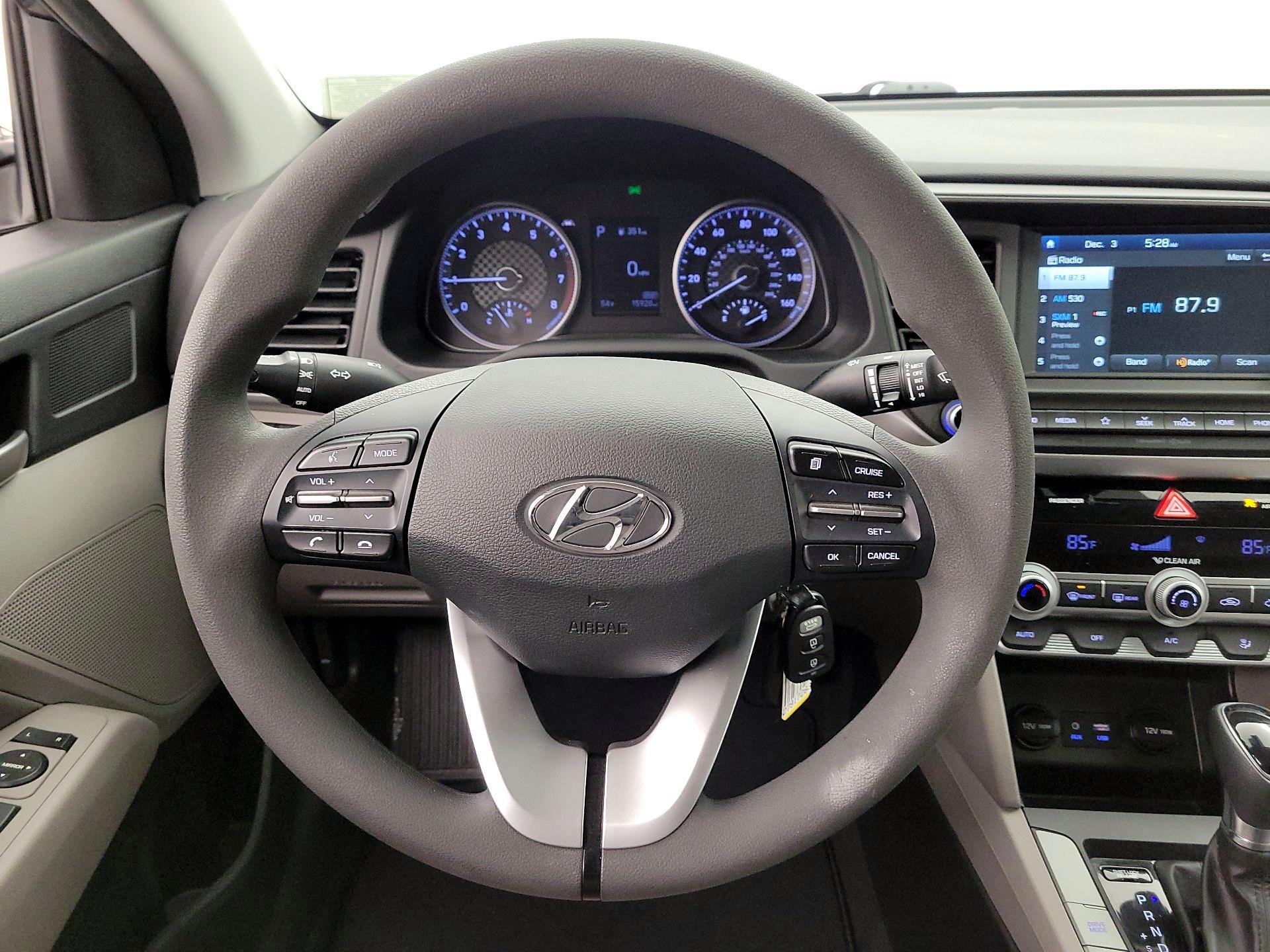 Thumbnail: 2020 Hyundai Elantra - 10