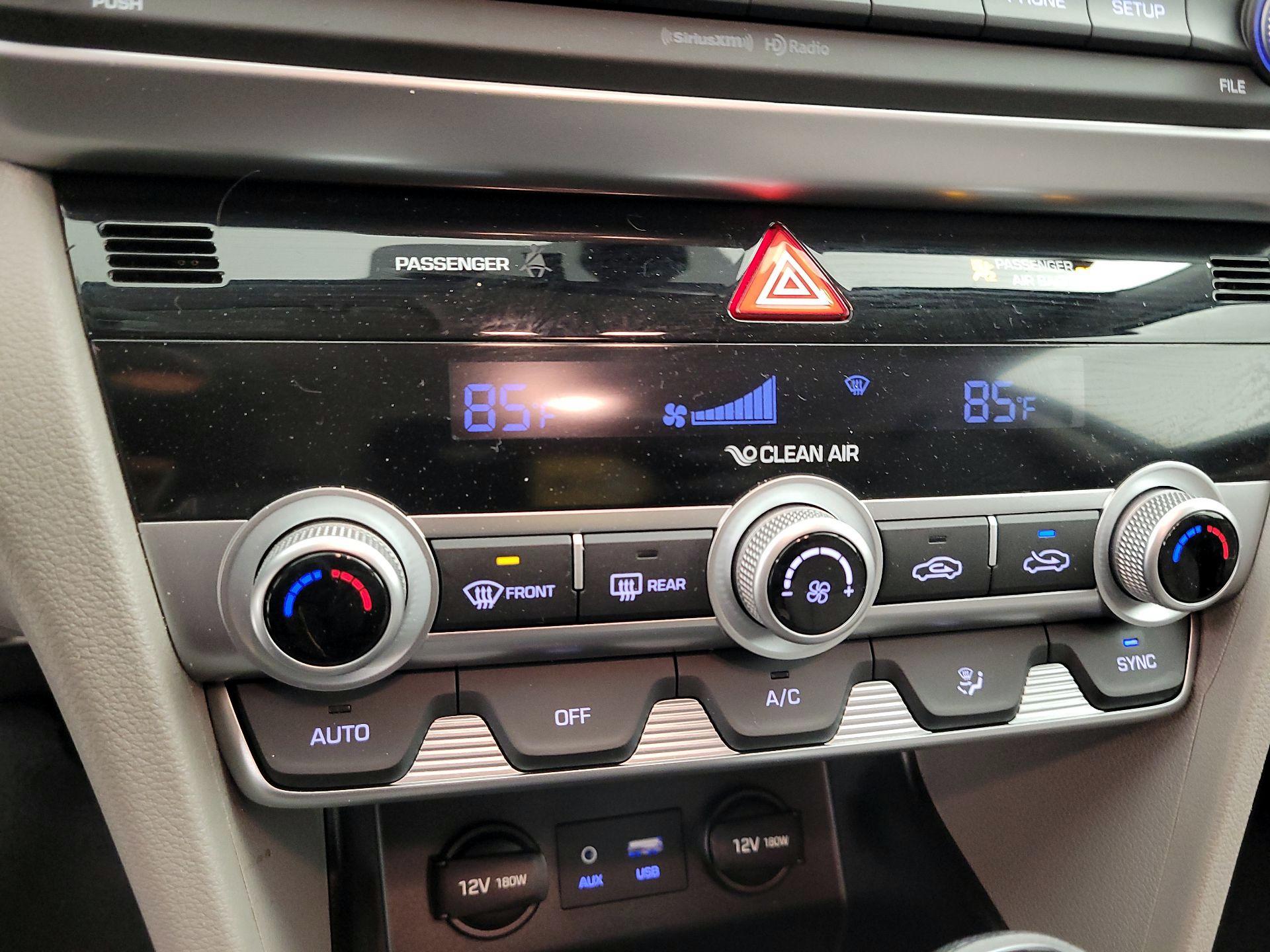 Thumbnail: 2020 Hyundai Elantra - 16