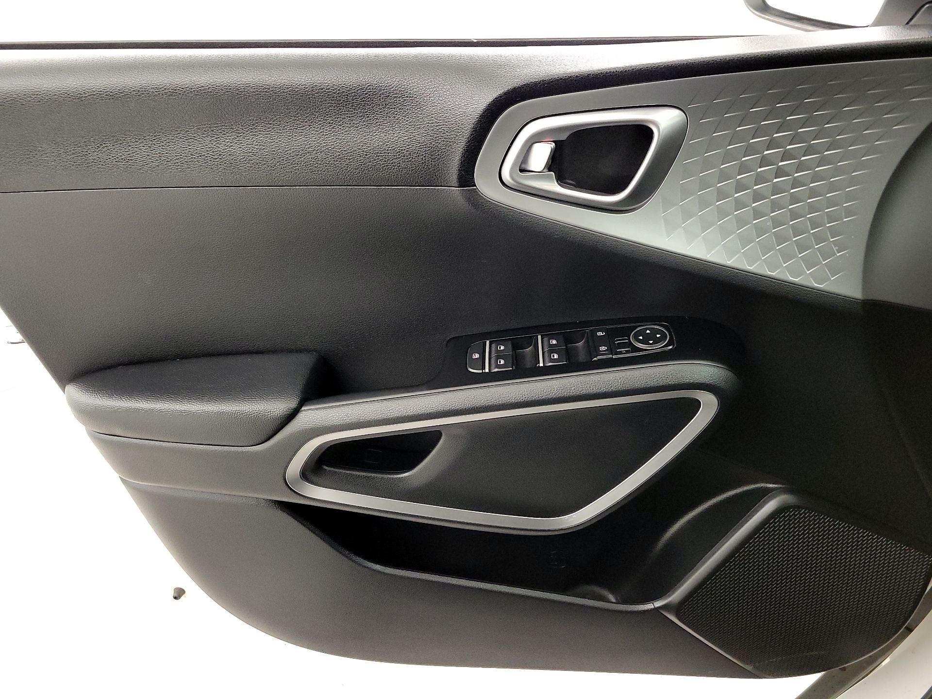 Thumbnail: 2020 Kia Soul - 12