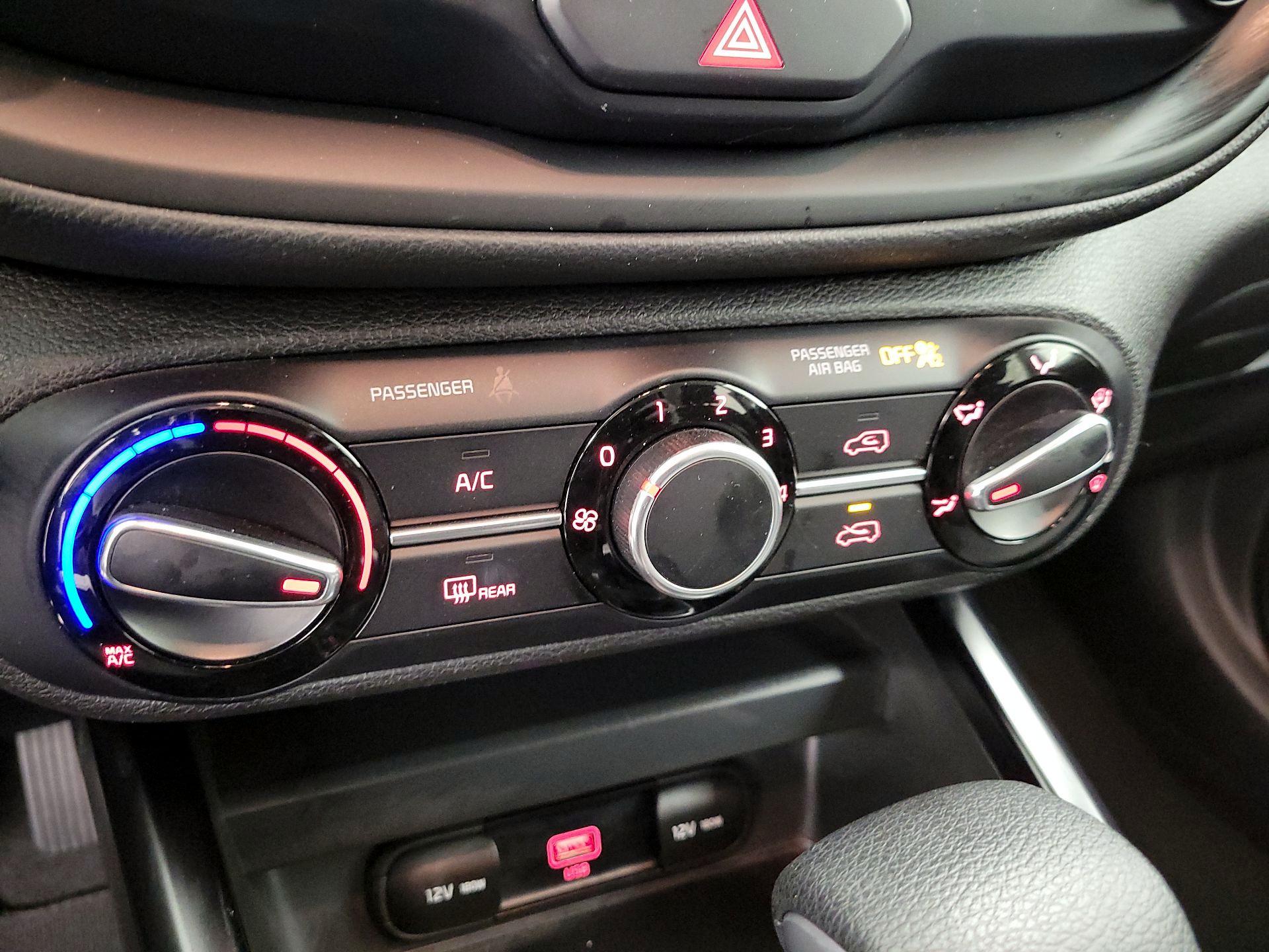 Thumbnail: 2020 Kia Soul - 16