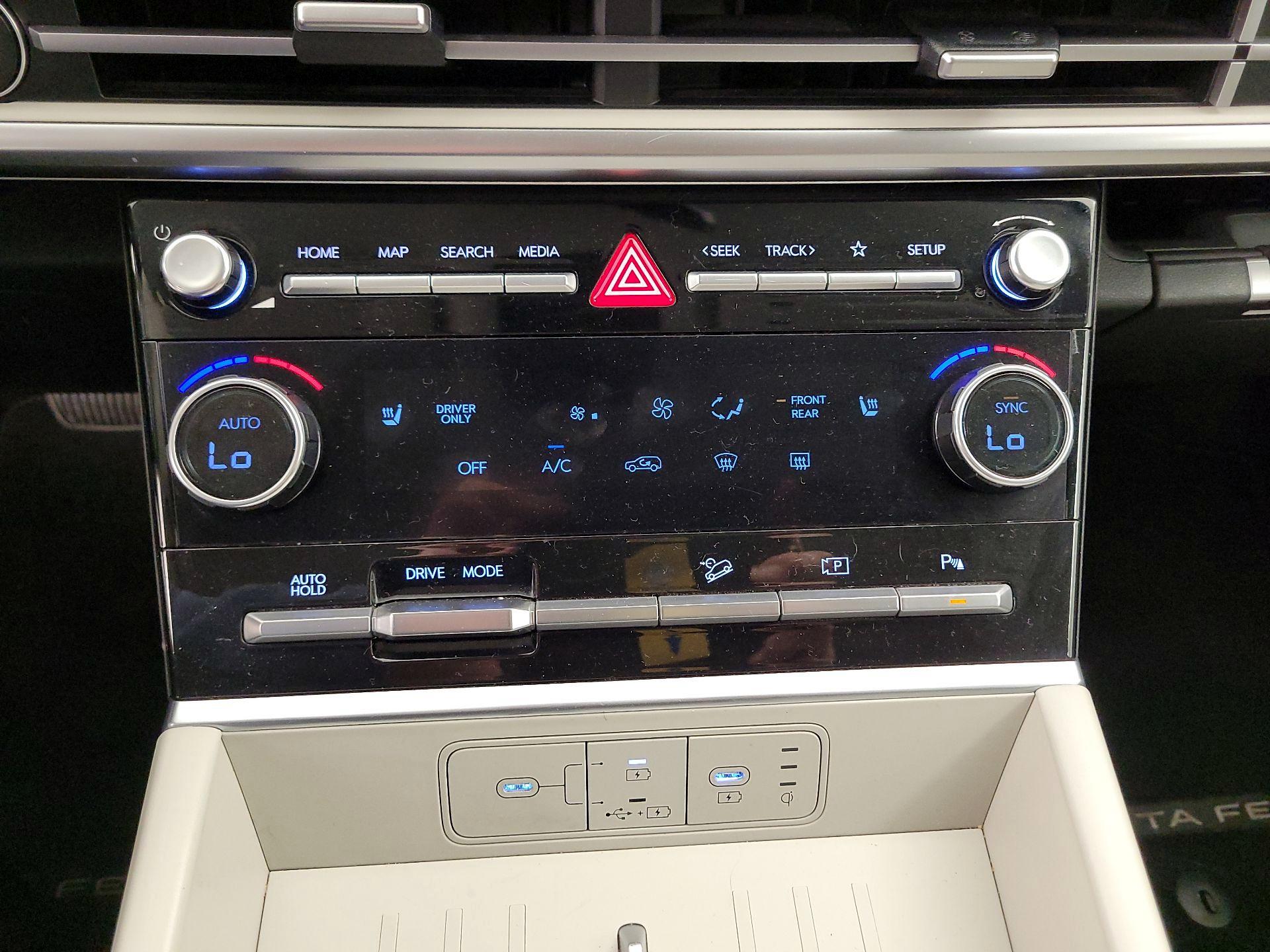 Thumbnail: 2024 Hyundai Santa Fe - 16