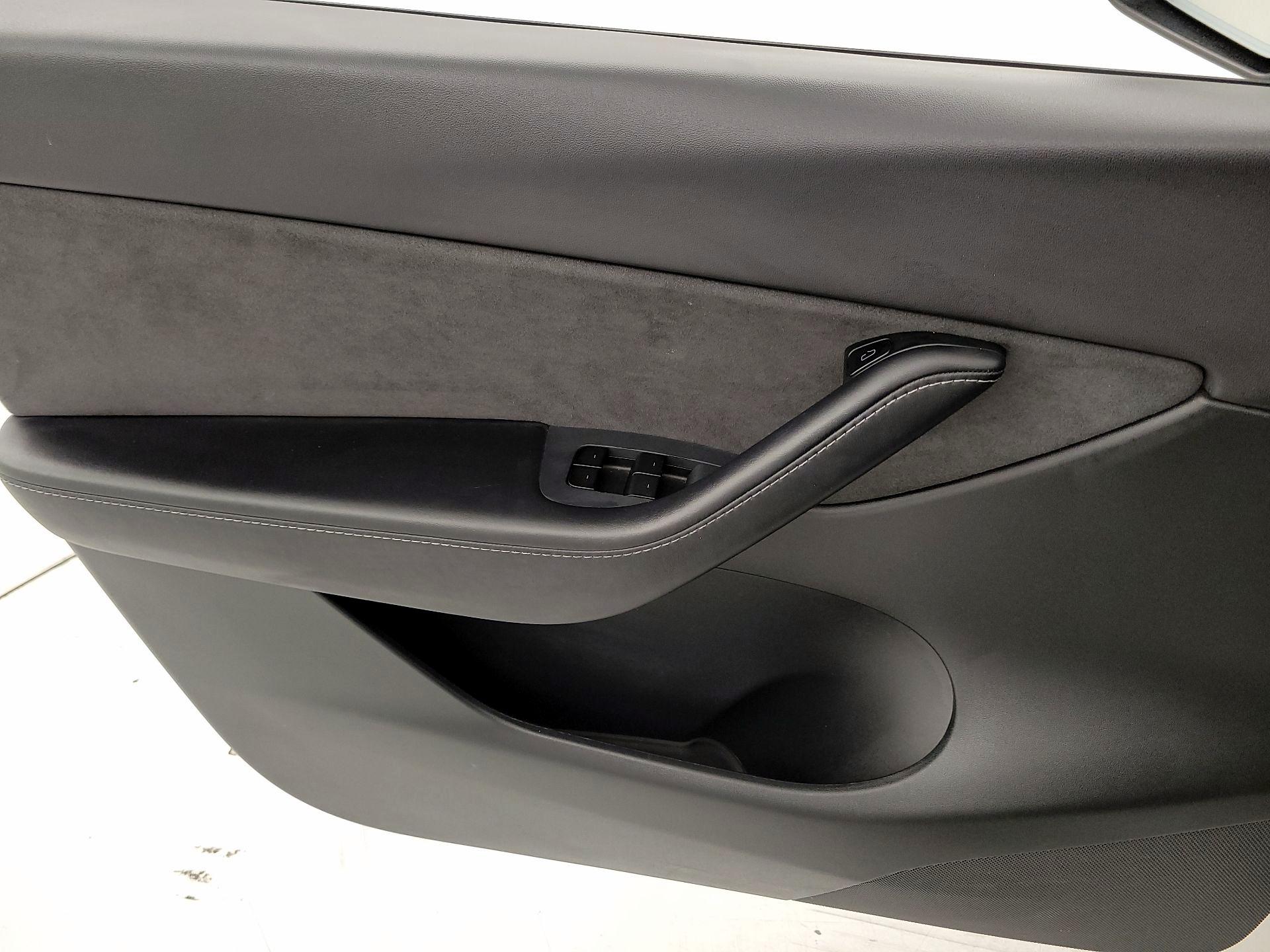 Thumbnail: 2021 Tesla Model Y - 12