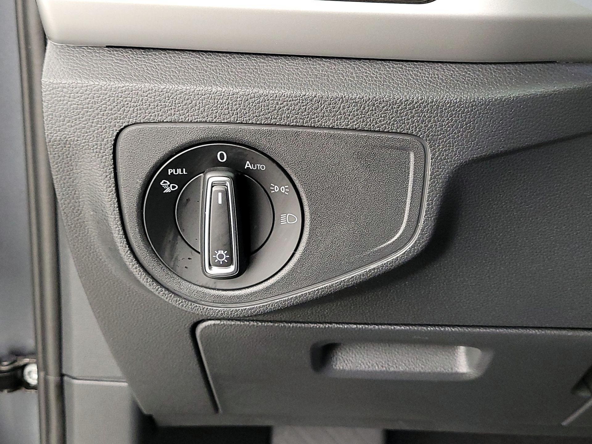 Thumbnail: 2023 Volkswagen Atlas - 13