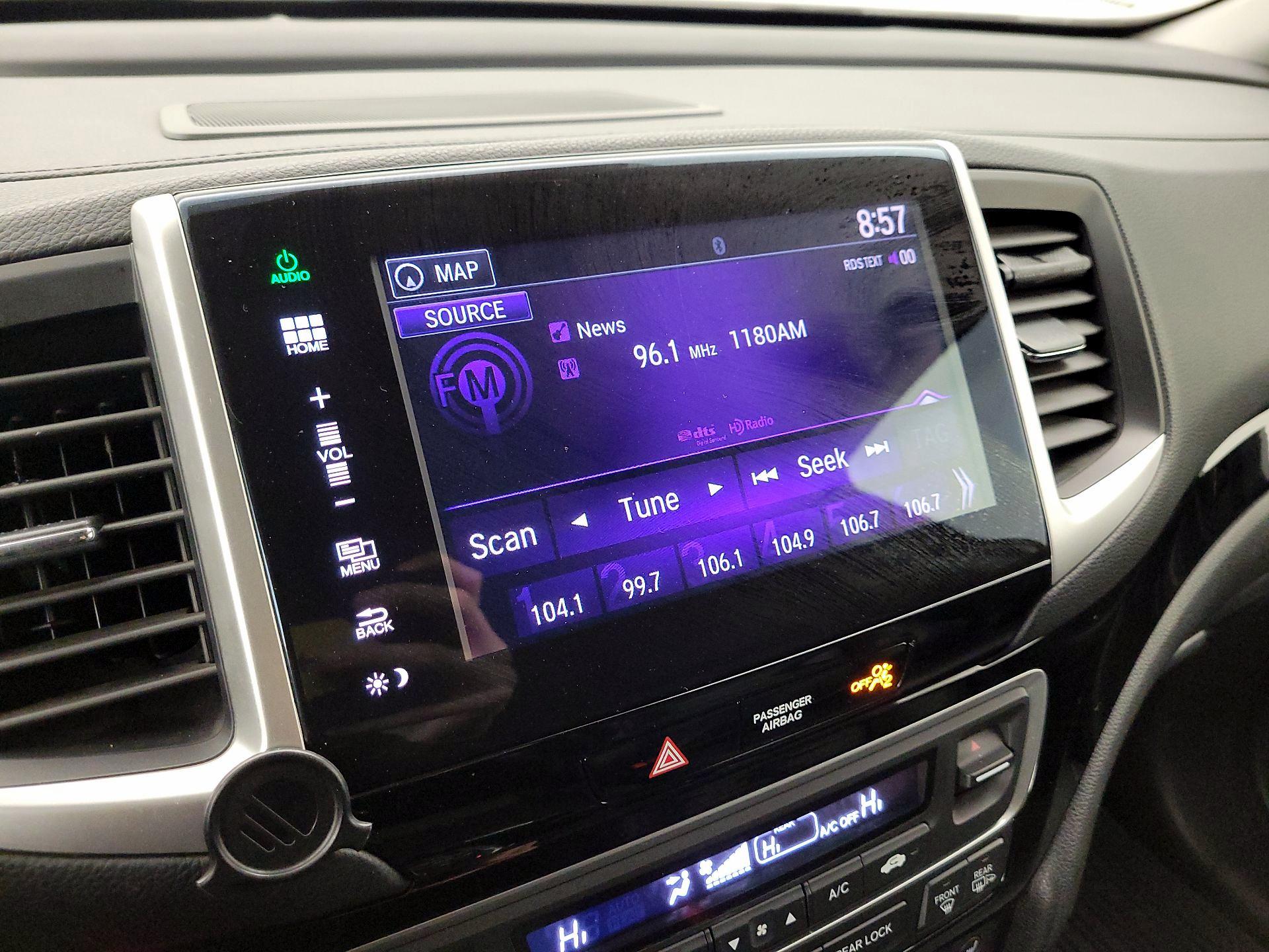 Thumbnail: 2016 Honda Pilot - 16