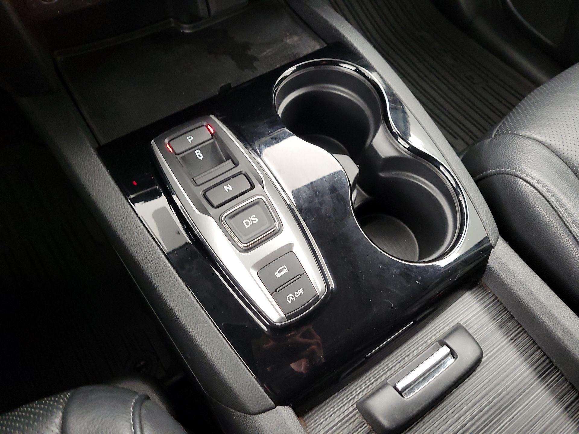 Thumbnail: 2016 Honda Pilot - 18