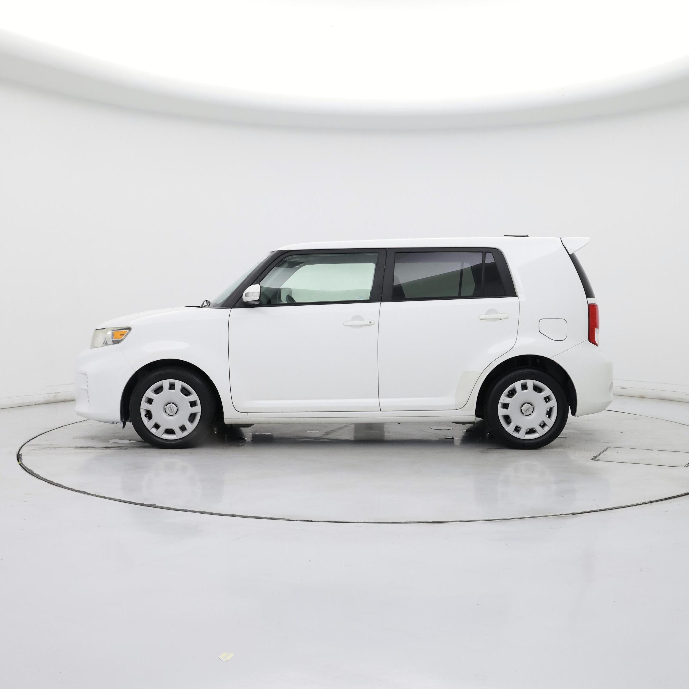 Thumbnail: 2015 Scion xB - 3