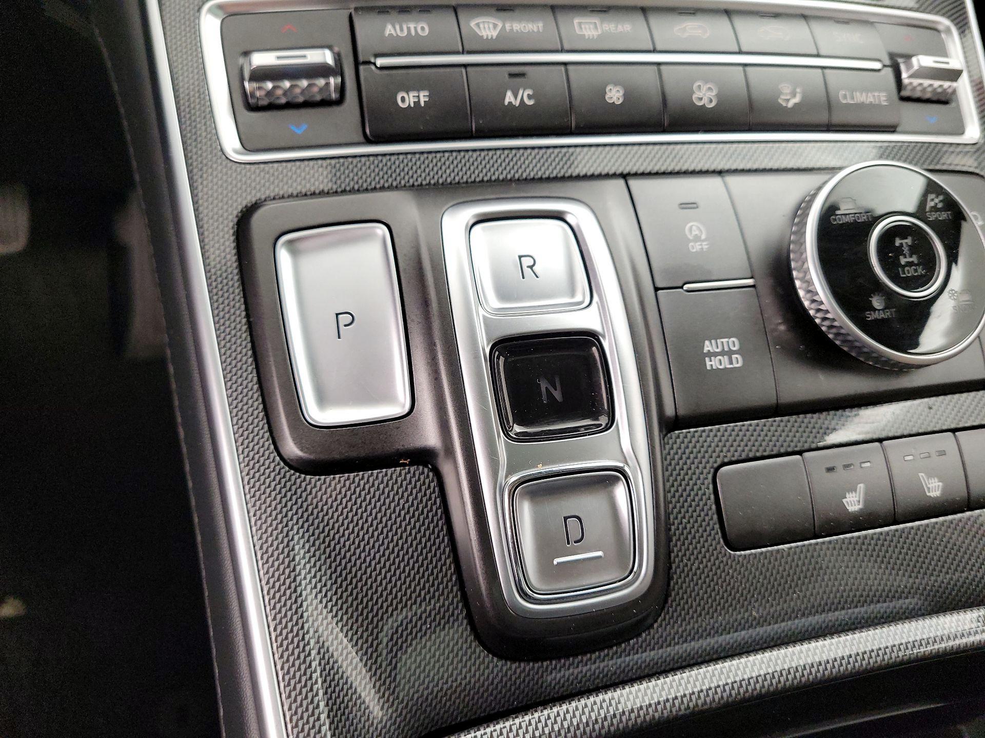 Thumbnail: 2022 Hyundai Santa Fe - 18