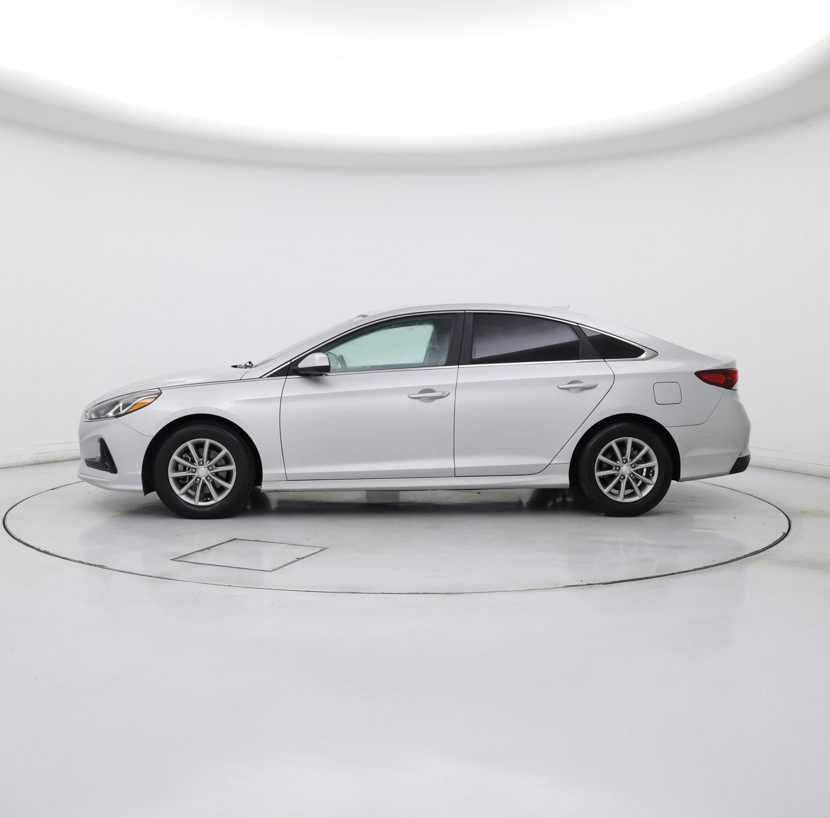 Thumbnail: 2018 Hyundai Sonata - 3